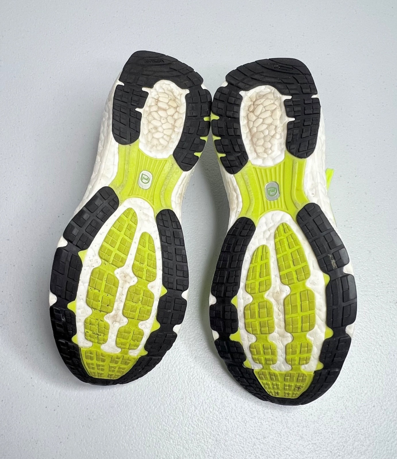 Adidas Energy Boost Running Shoes Sneakers Mens 8.5 Electric Yellow Volt Q34010