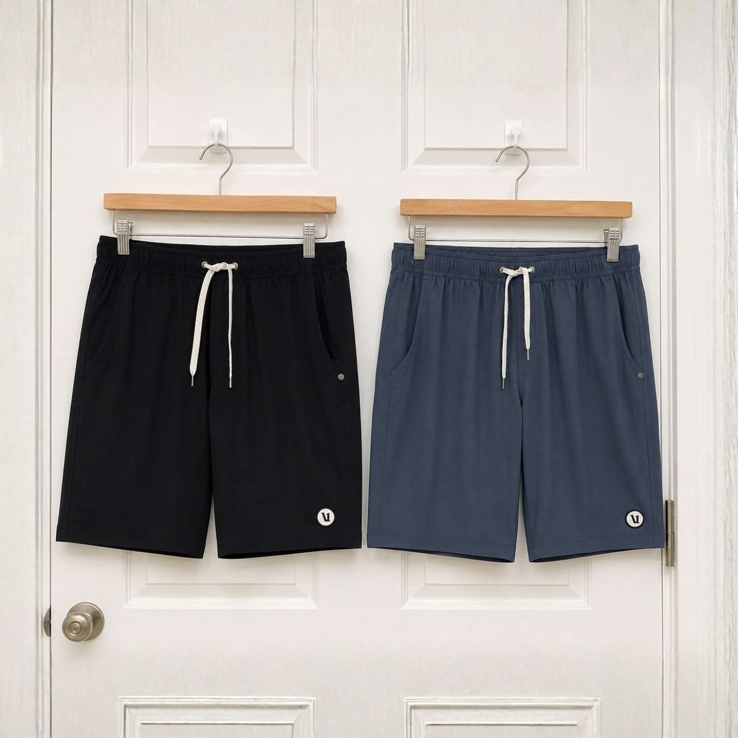 Vuori Men’s Vuori Kore Short Unlined 9″ – Black & Charcoal color – NWT