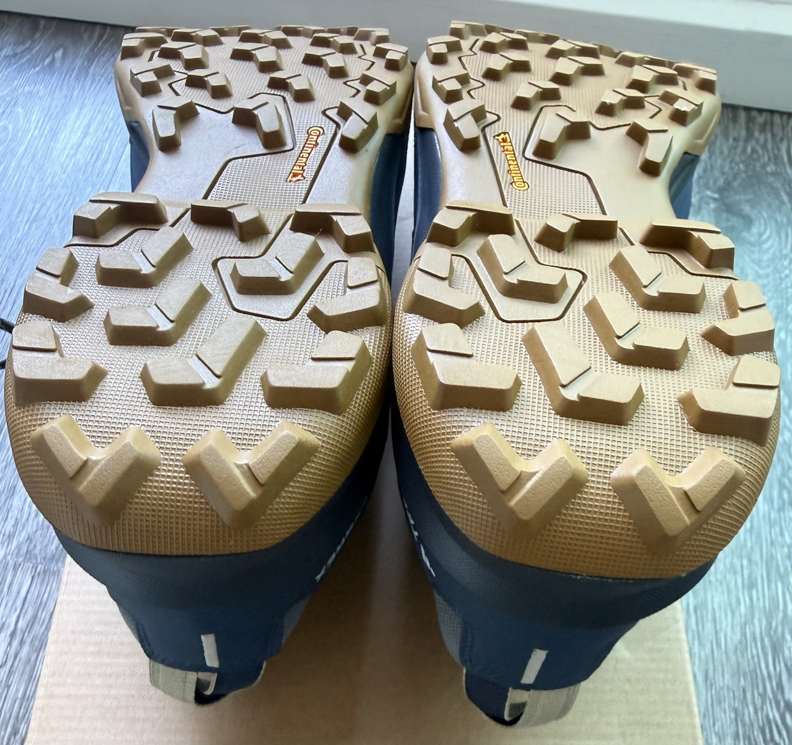 adidas TERREX Skychaser AX5 GTX Gore-Tex Men’s Hiking Shoes US 12 JQ2211
