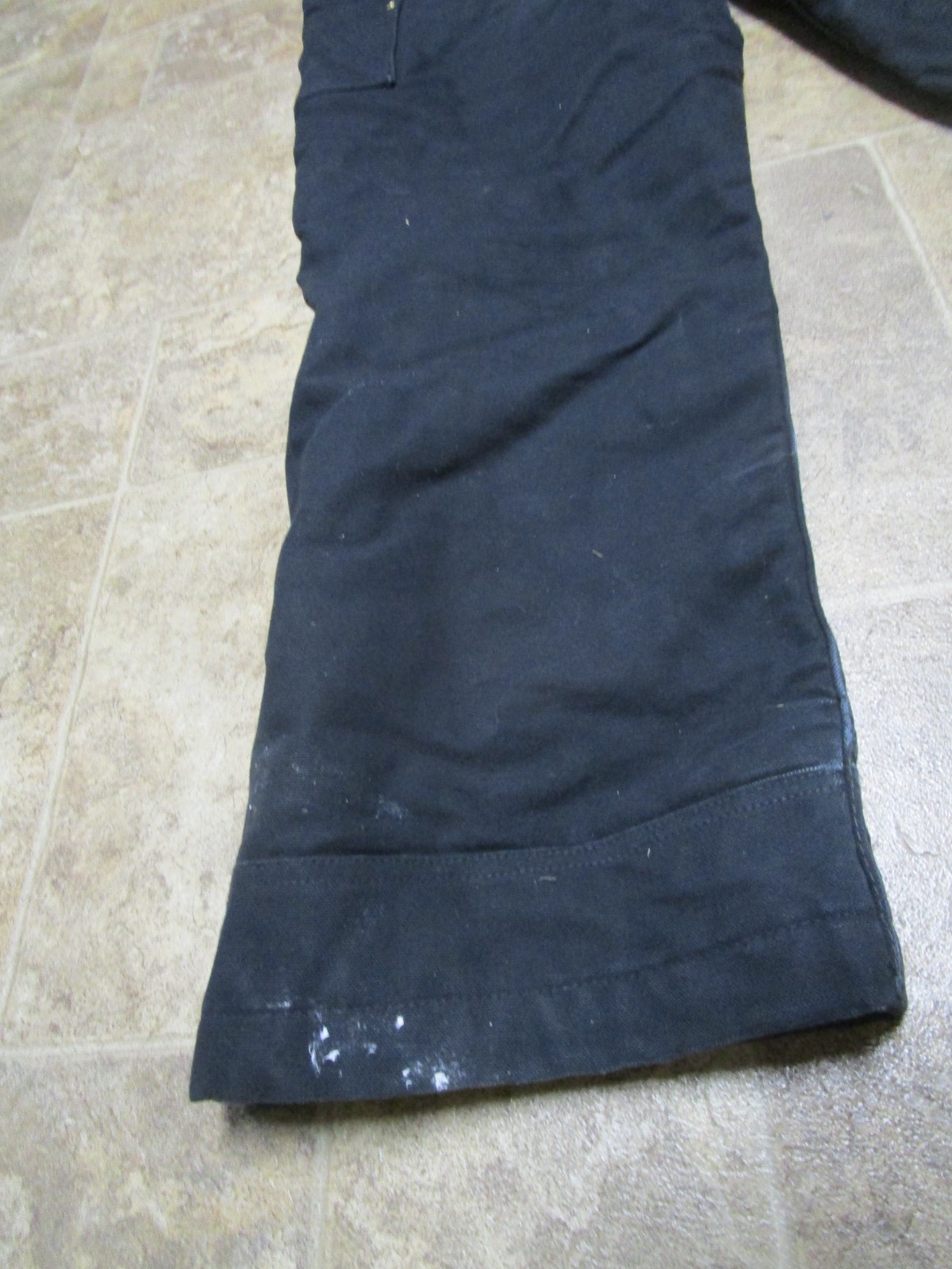 Carhartt bibs black used 104393 size Medium
