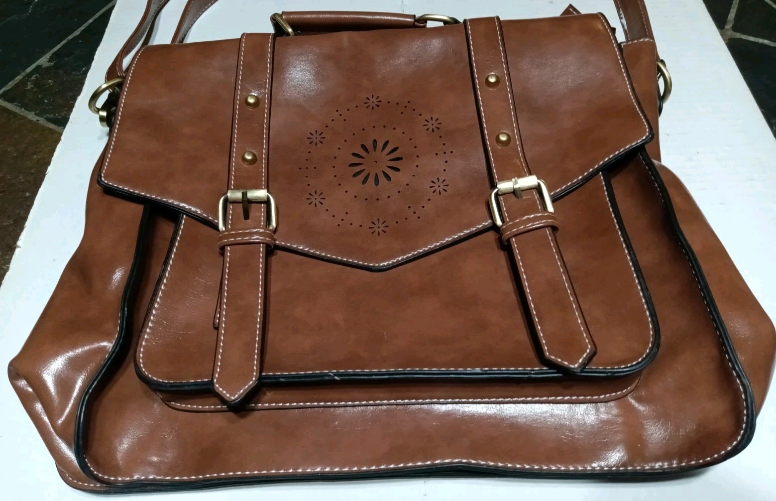 Ecosusi Cognac Vegan Leather Padded Laptop Shoulder Strap Messenger Bag EUC