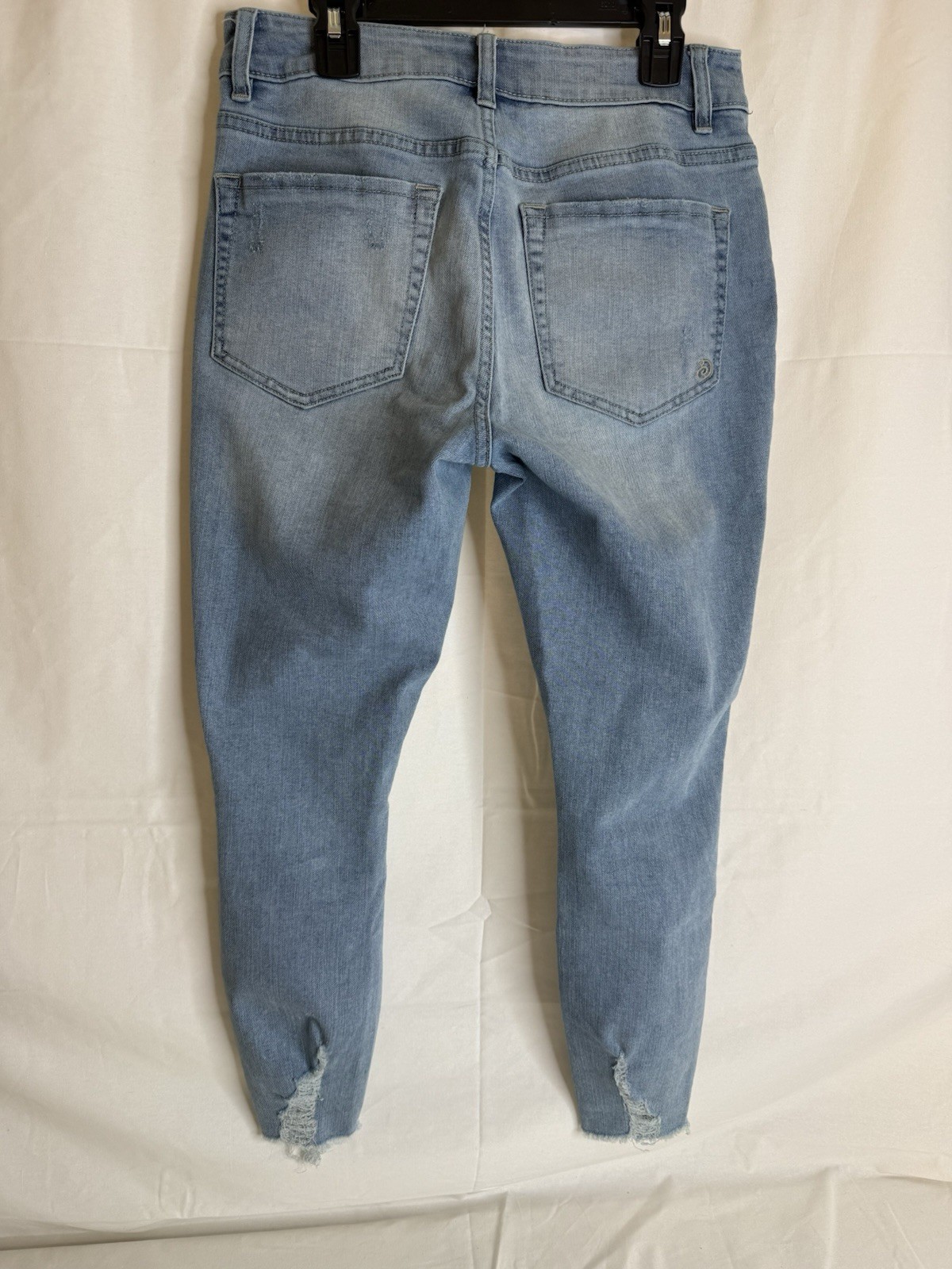 Indigo Rein Skinny Blue Light Denim Curvy Fit Stretch Distressed 5-Pocket Jeans