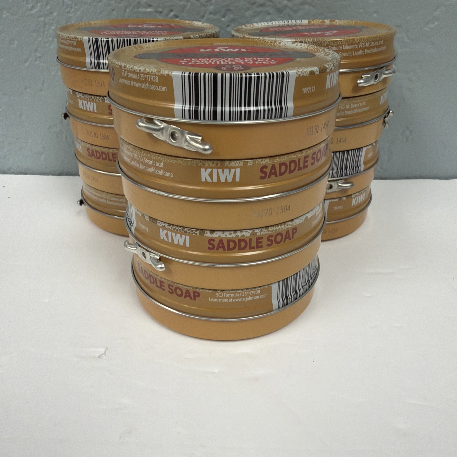 Kiwi Saddle Soap 3.125 Ounce (12 PACK) Removes Dirt and Grime On Leather New