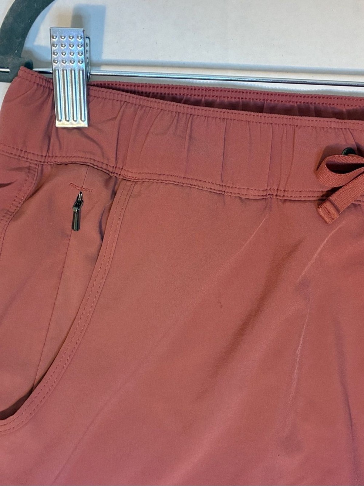 Patagonia Fleetwith Skort Size M – Rosehip Red