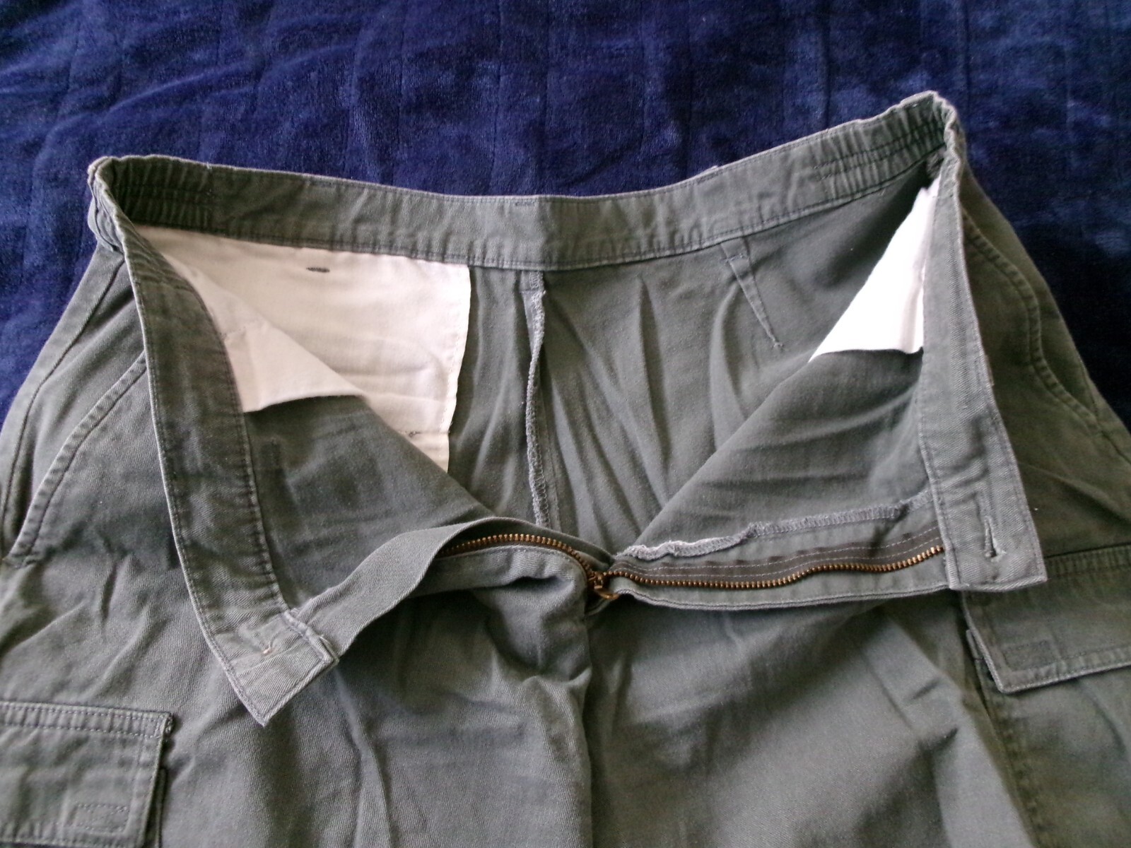 Savane Men’s Stretch 100% Cotton Cargo Shorts Size 33 Artichoke Green