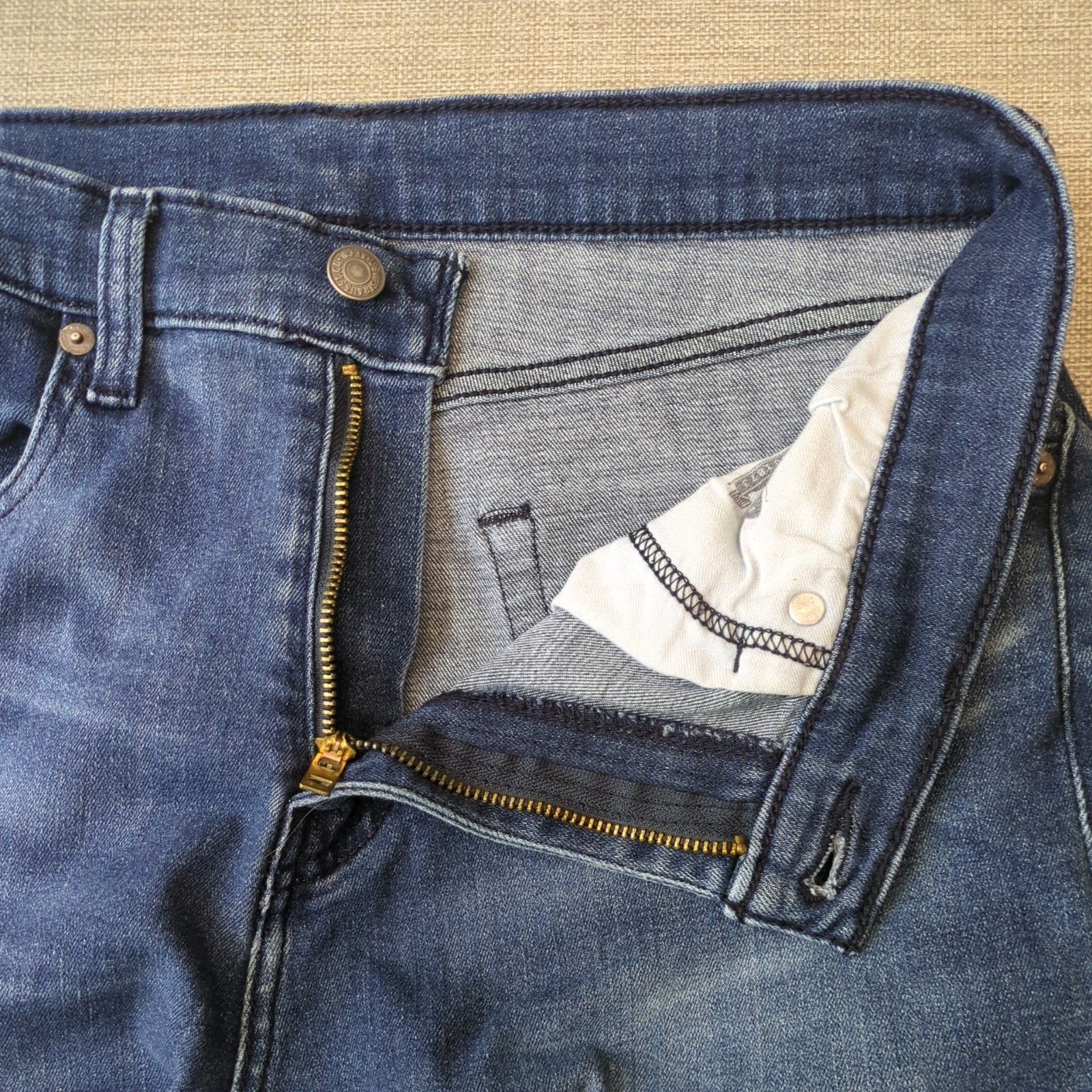 RARE Blank Red Tab Levis 502 Regular Taper Jeans Mens 32×28 R Dark Wash 2021