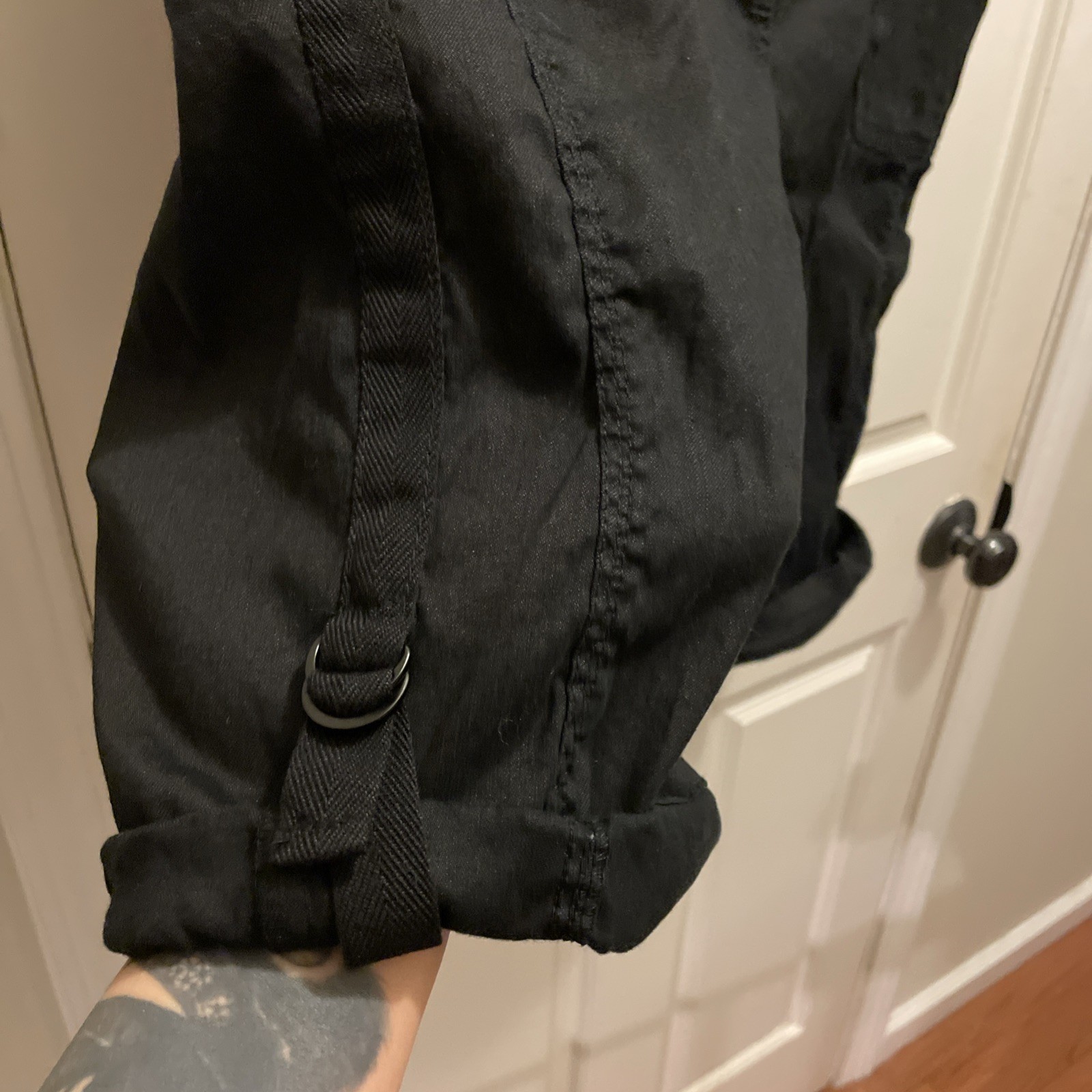 NWOT Chico’s Linen Size 2 Black Roll Up Bermuda Shorts Lightweight