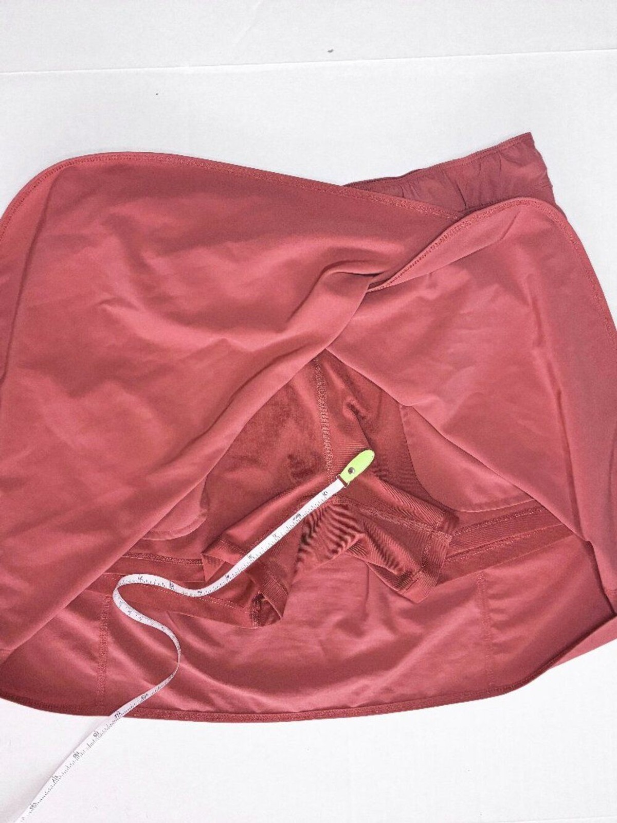 Patagonia Fleetwith Skort Size M – Rosehip Red
