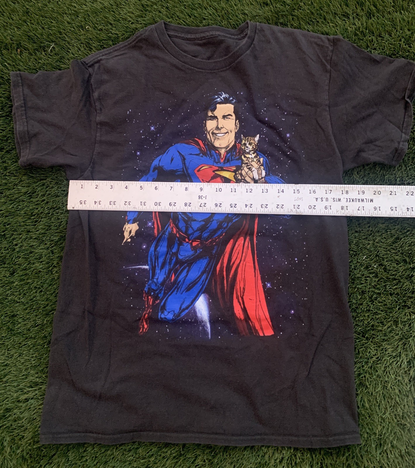 Superman Kitty Cat T-Shirt Size Medium Black Man of Steel Superhero DC Comics