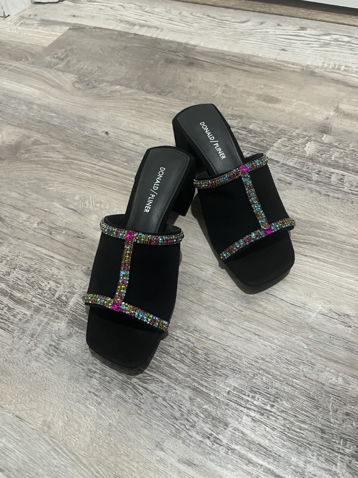 Donald J Pliner women’s sandals 7M with 2 inch heels