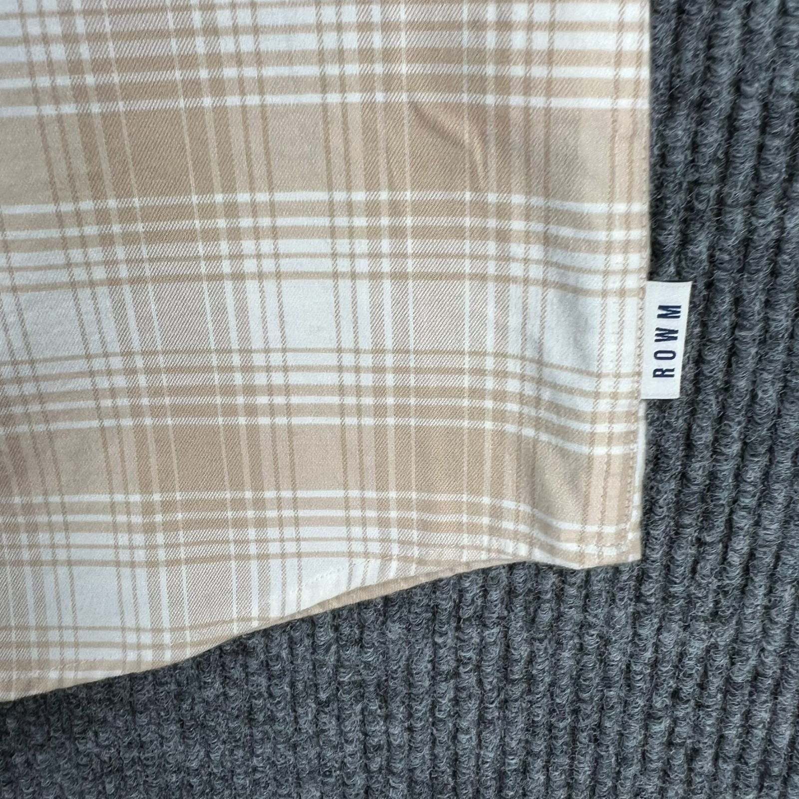 Rowm Shirt Mens Medium Beige Plaid Long Sleeve Button Down Casual Comfort New