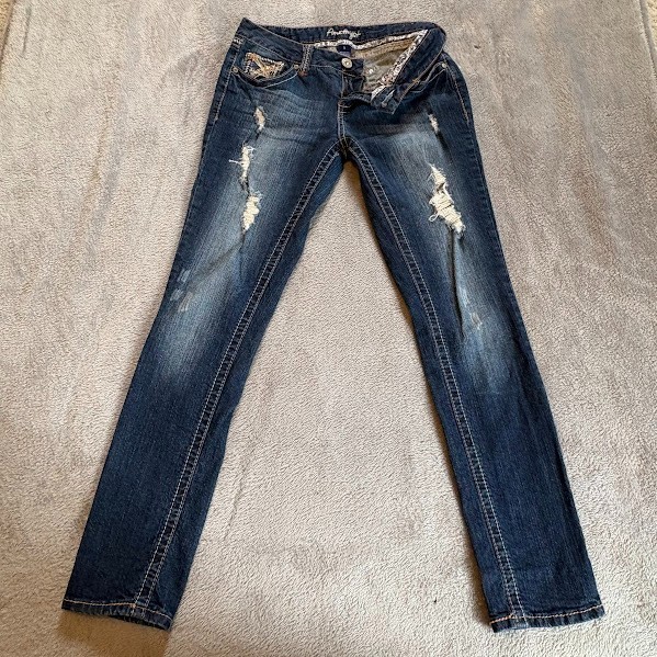 Amethyst Women’s Jeans Skinny Leg Stretch Size 9 Dark Blue Denim