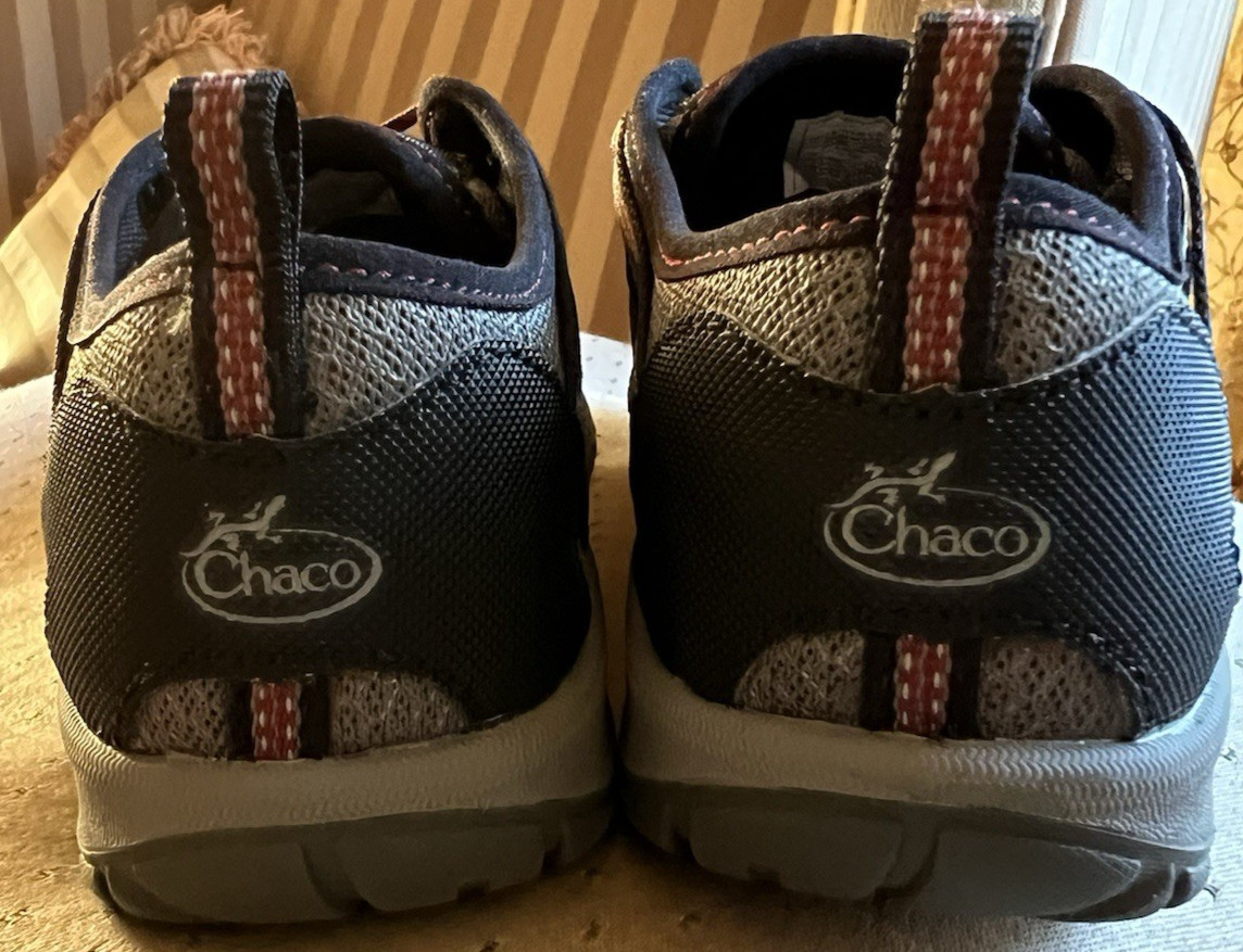 New Chaco Boy/Girl Sz 2 sandals Outcross Gunmetal Black Gray Summer
