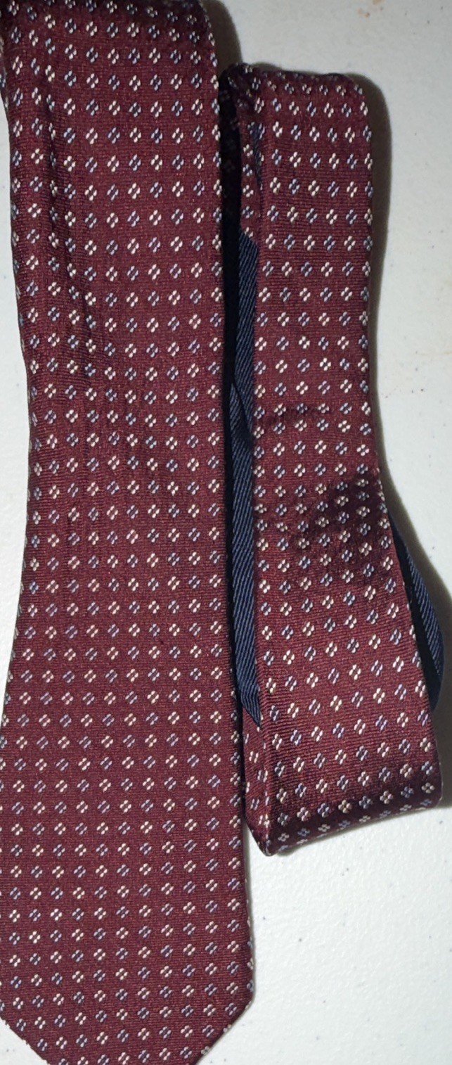 Tommy Hilfiger Mens Necktie Tie Red Blue Geometric Silk 58″
