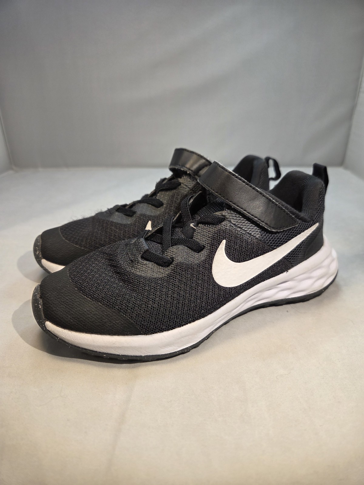 Nike Revolution 6 Little Kids’ Shoes Size 13.5C