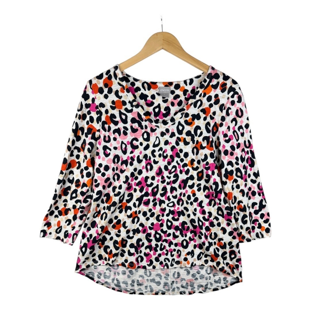 Chico’s Cheetah Print 3/4 Sleeve Vneck Top size Medium White/Black/Multicolor