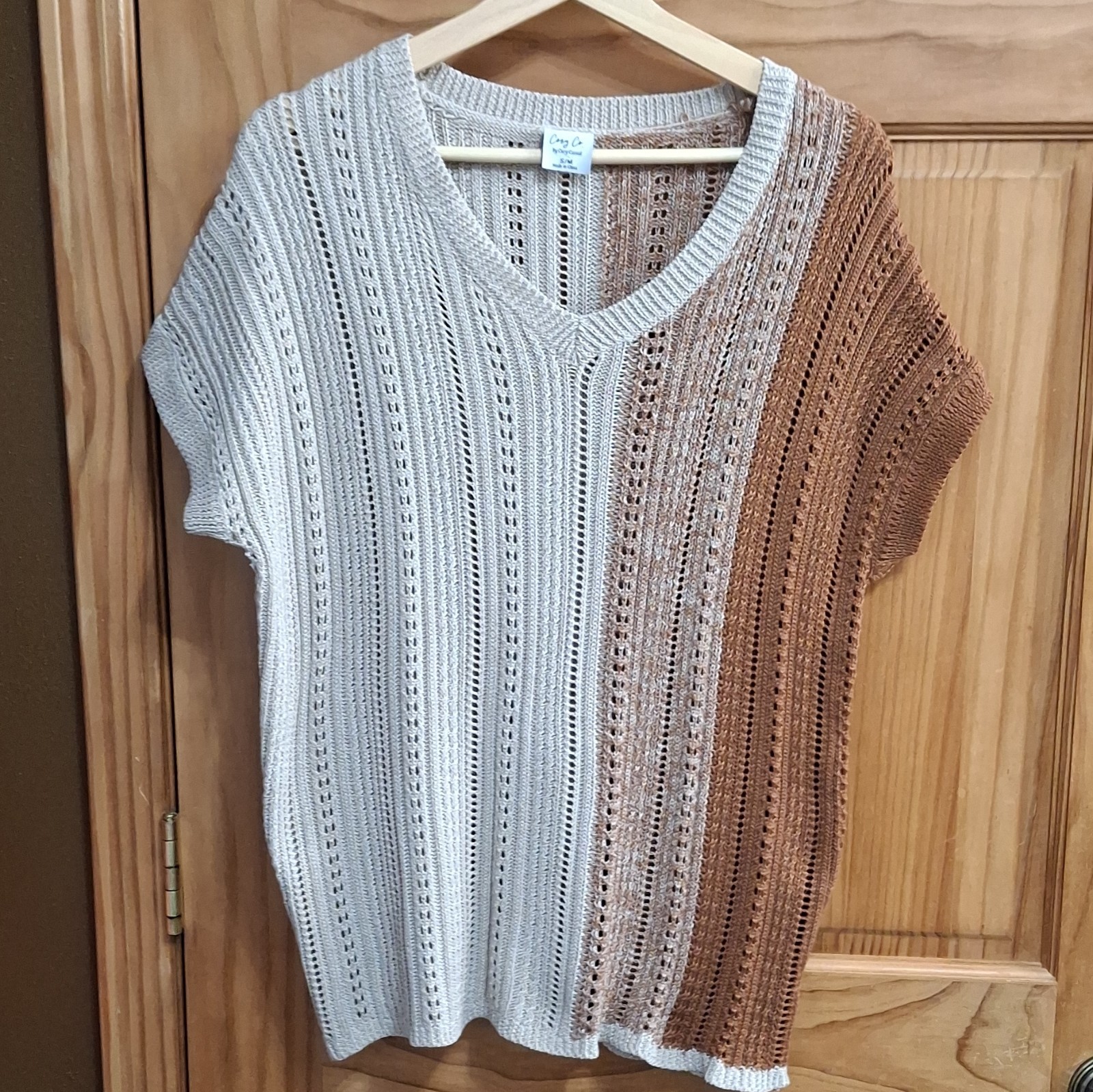 Cozy Co. Women’s S/M Beige Brown Striped Open-Knit V-Neck Short Sleeve