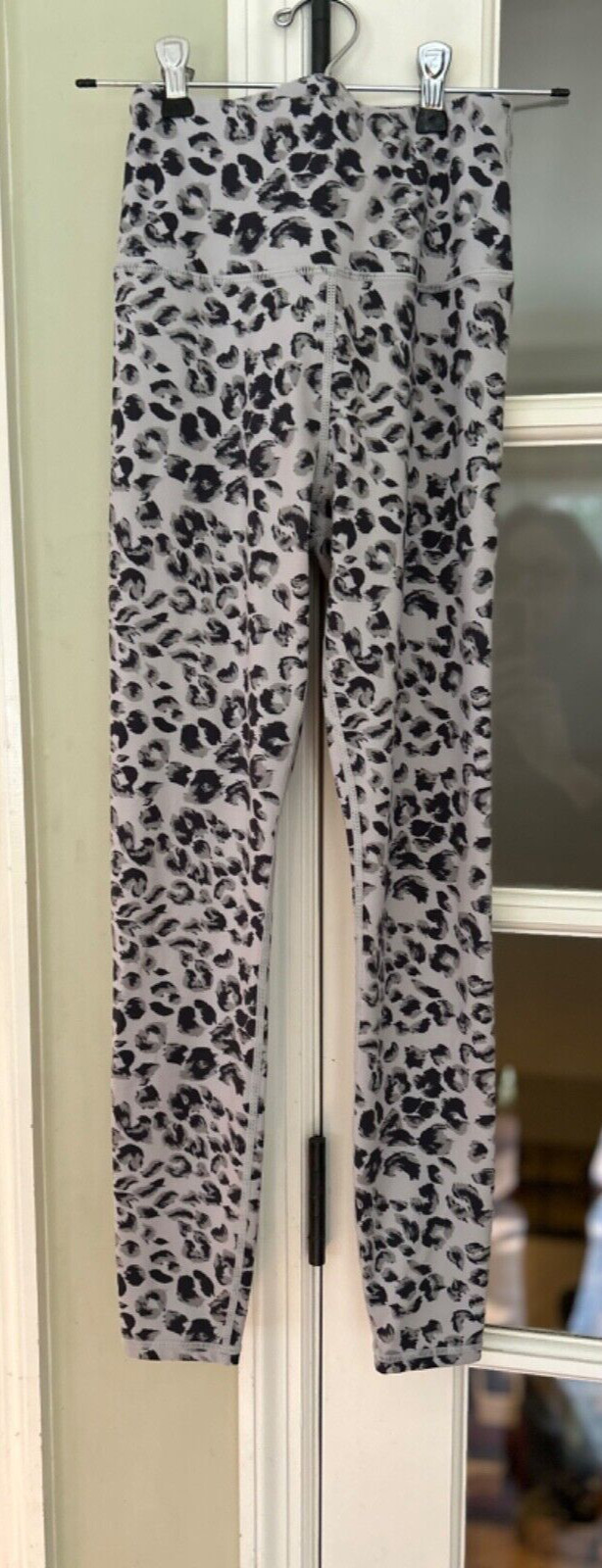 Varley Century Animal Print Tan Taupe Leopard High Rise 7/8 Leggings Size XS