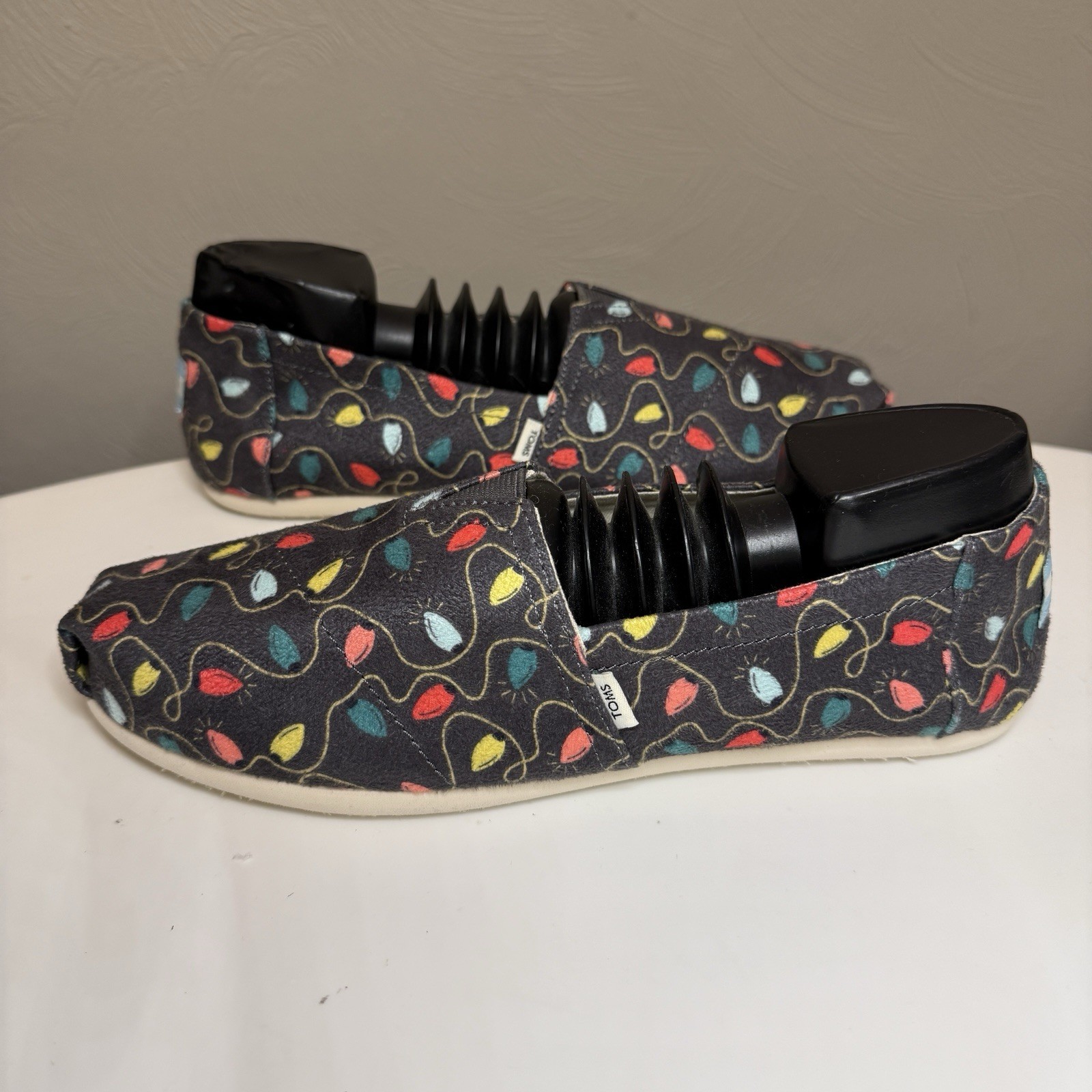 Toms Belmont Forged Iron Tree Lights Print Slip On Flats Shoes Women’s Size 8