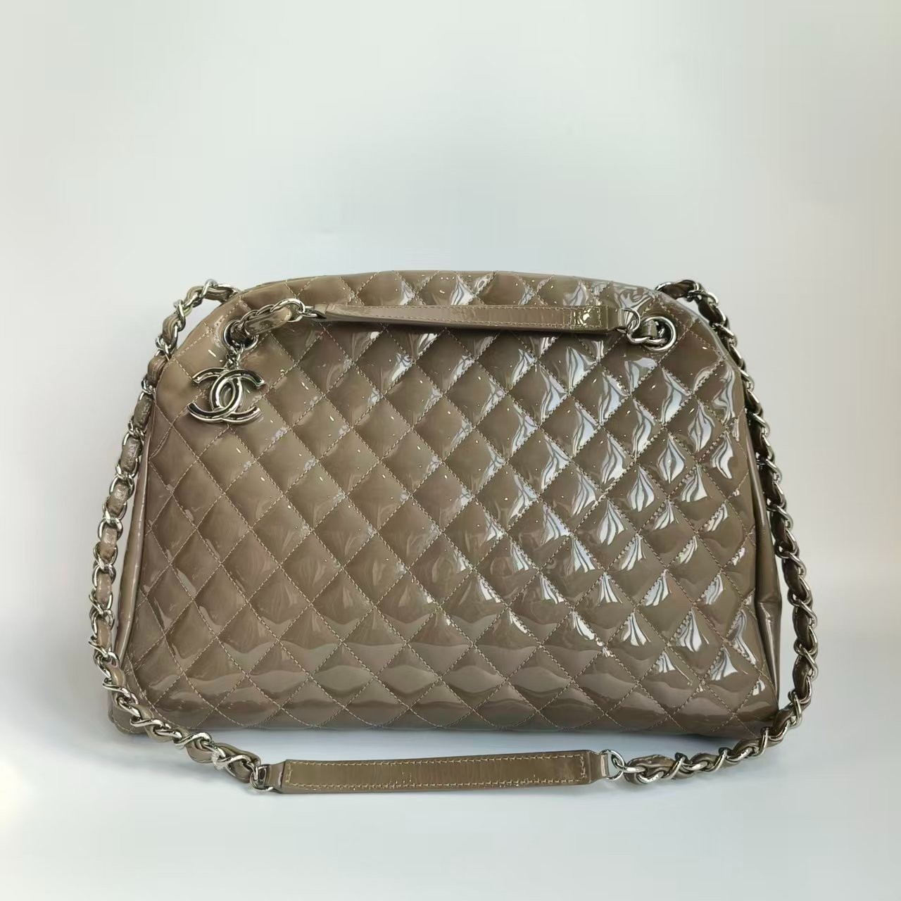 Chanel Jumbo Classic Quilted Patent Leather Shopping Tote Bag