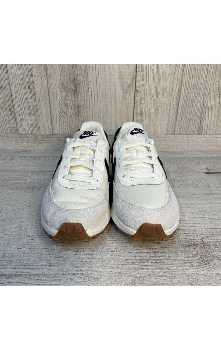 Nike Waffle Debut Womens Sz 6 Running Sneakers Sail White Black Gum DH9523-109