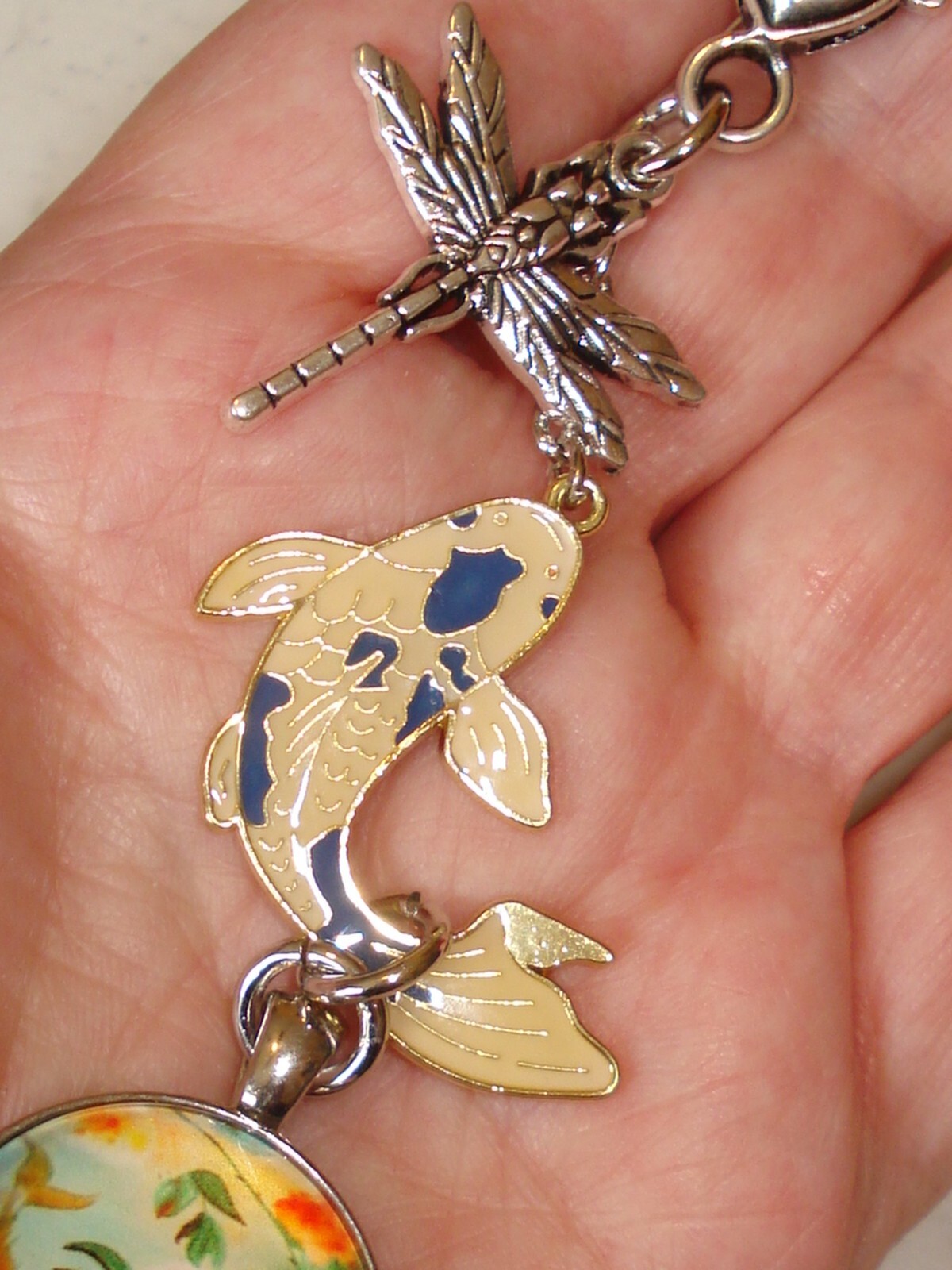 4 3/4″ Drop Cabochon, Koi Fish Chasing Dragonfly Heart Key Ring Dangle Glitz #2