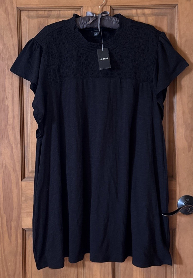 TORRID TEE SHIRT TOP BLOUSE 6 6X 6XL 30 NEW