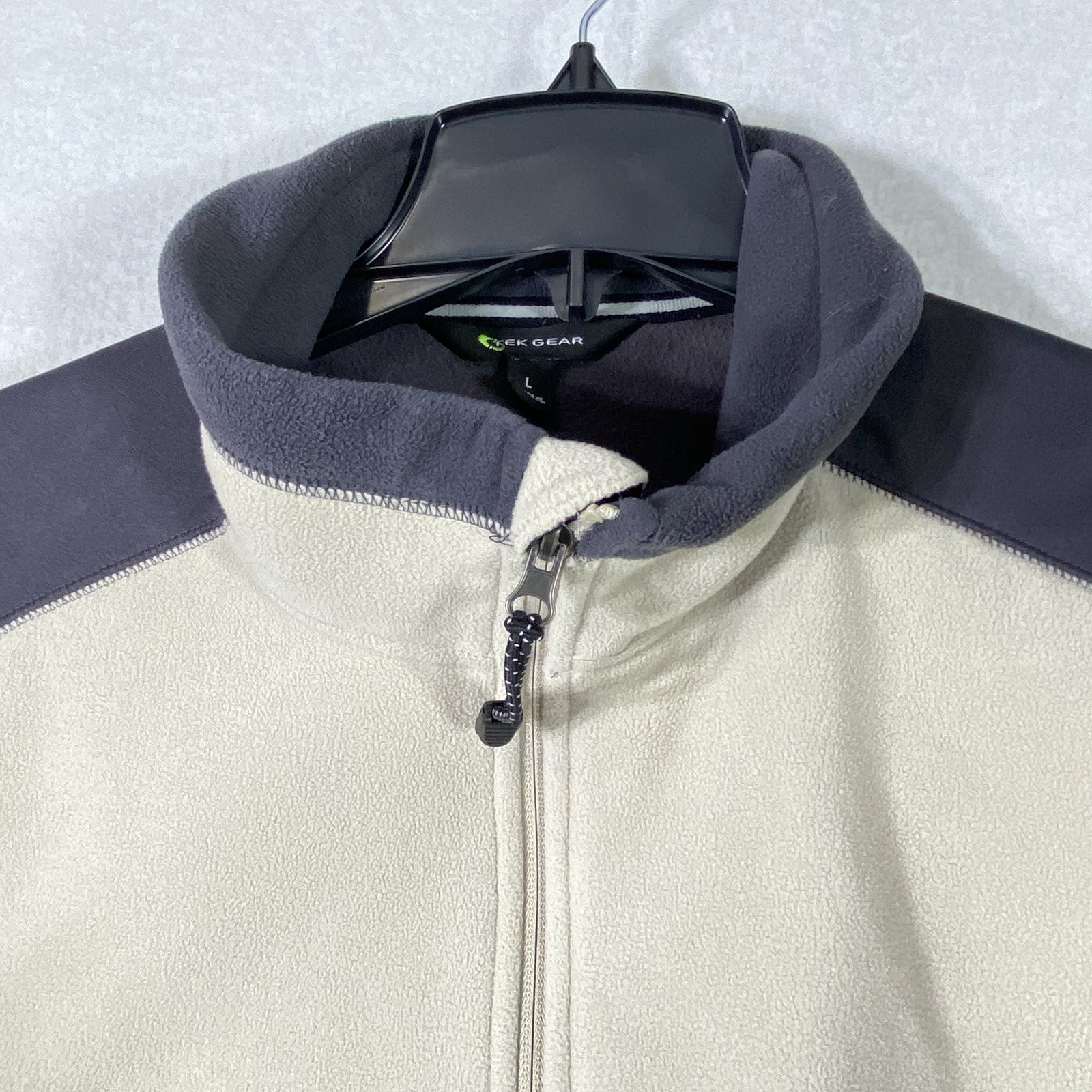 Tek Gear Fleece Jacket Men’s L Cream Gray Full Zip Stand Up Collar Lightweight