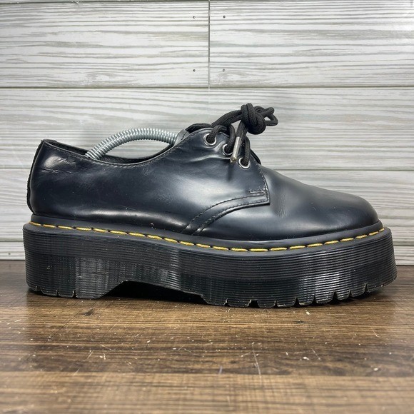 Dr. Martens 25567 Quad Platform Black Shoes – M 7 – W 8