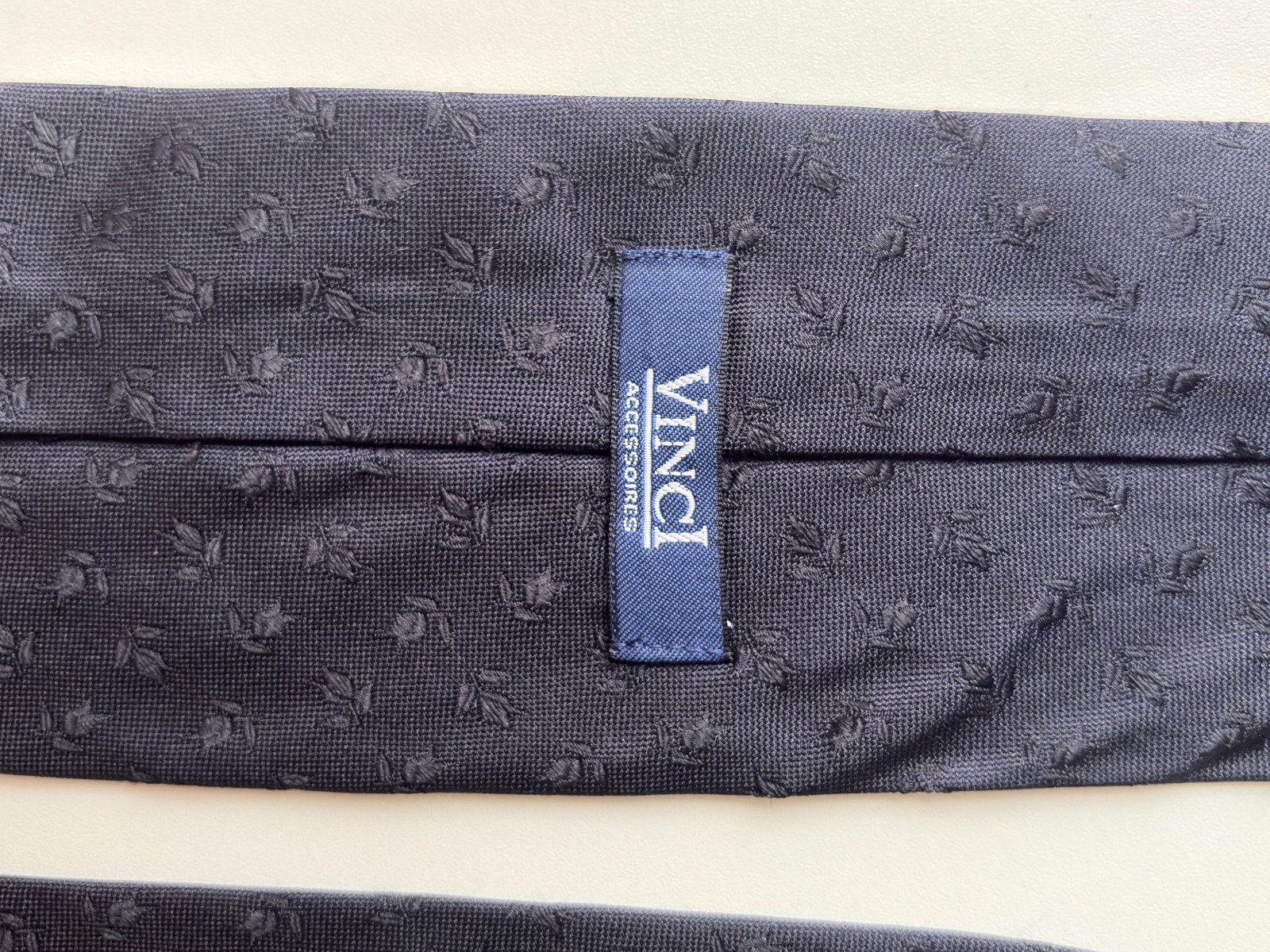 VINCI Silk Tie Navy Blue Small Floral Pattern Italy Classic 100%, 1031