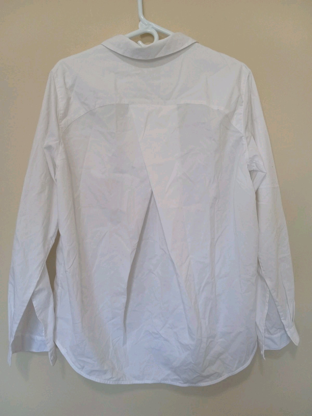 LULULEMON Live In Practice Women’s White Button Top Casual Walking Everyday 6/8