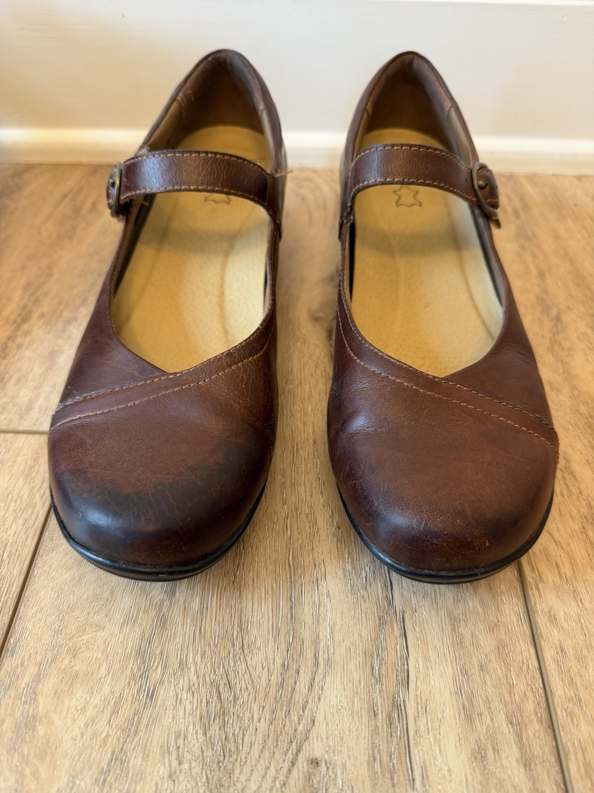 DANSKO Women’s Brown Leather Marah Mary Jane Clogs Size 38. Cleaned And Polish