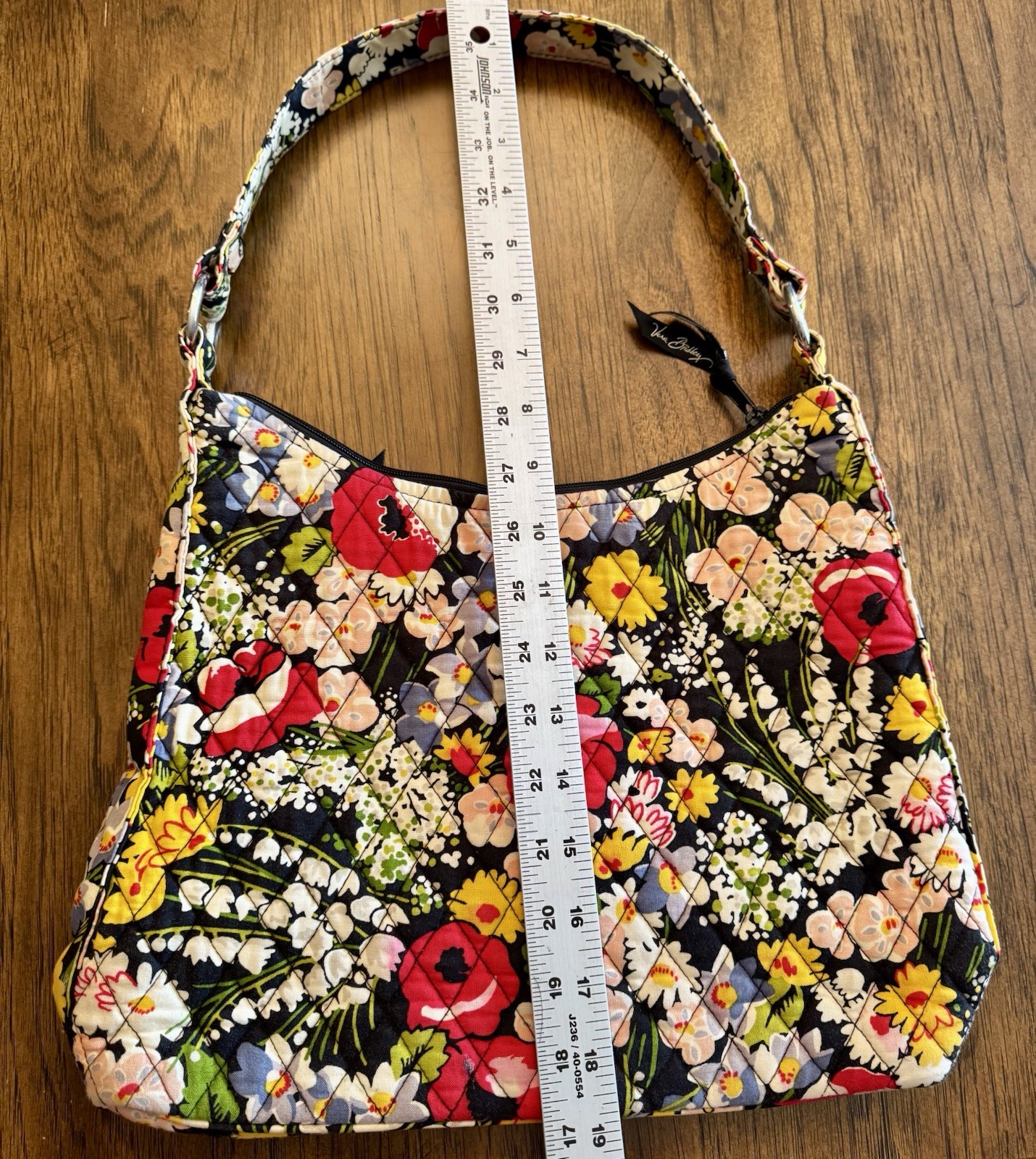 VERA BRADLEY Poppy Fields HOBO Shoulder Bag Zipper Pockets Quilted Cotton