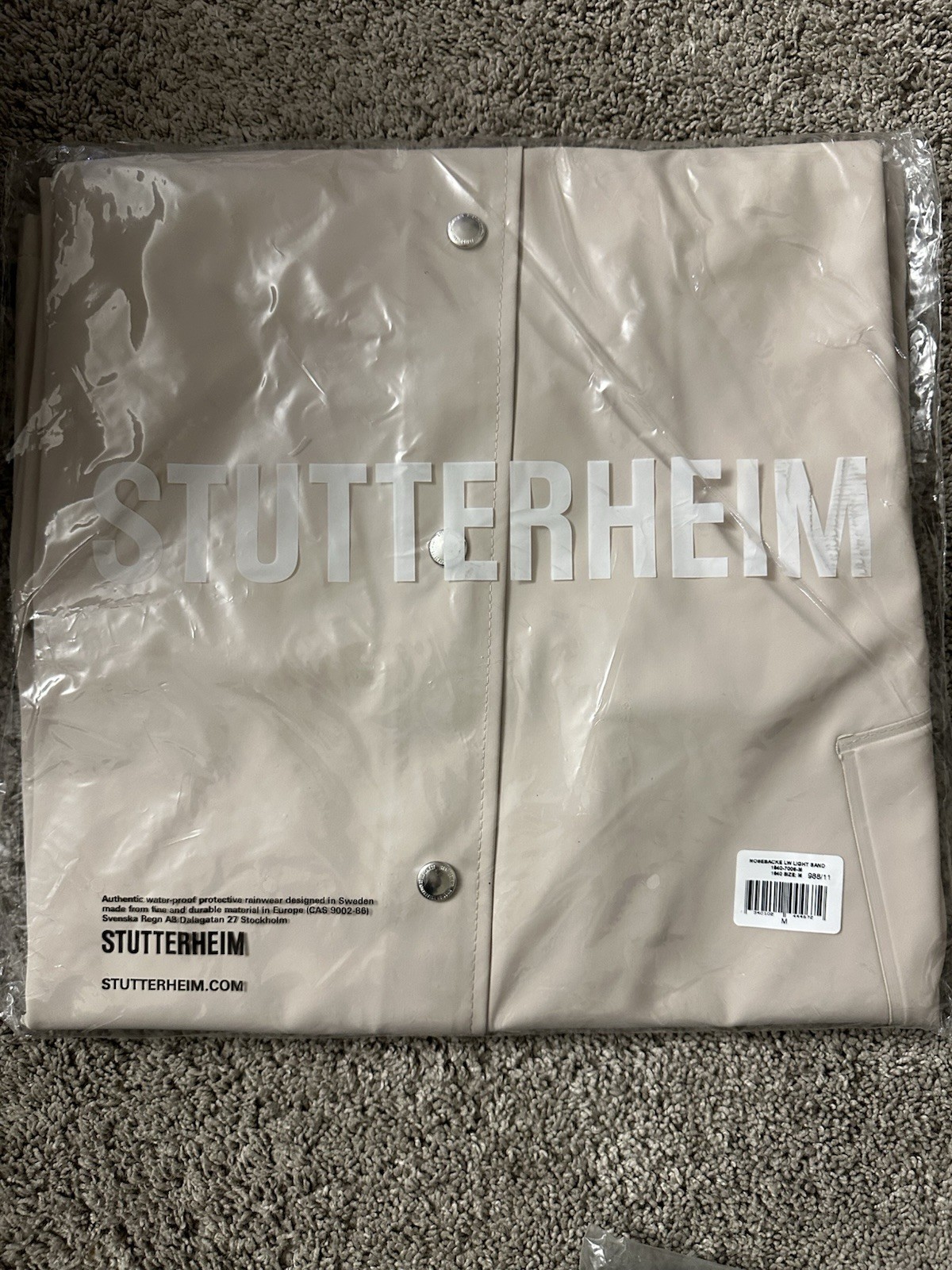 STUTTERHEIM Mosebacke Lightweight Raincoat – Light Sand – Medium – NWT