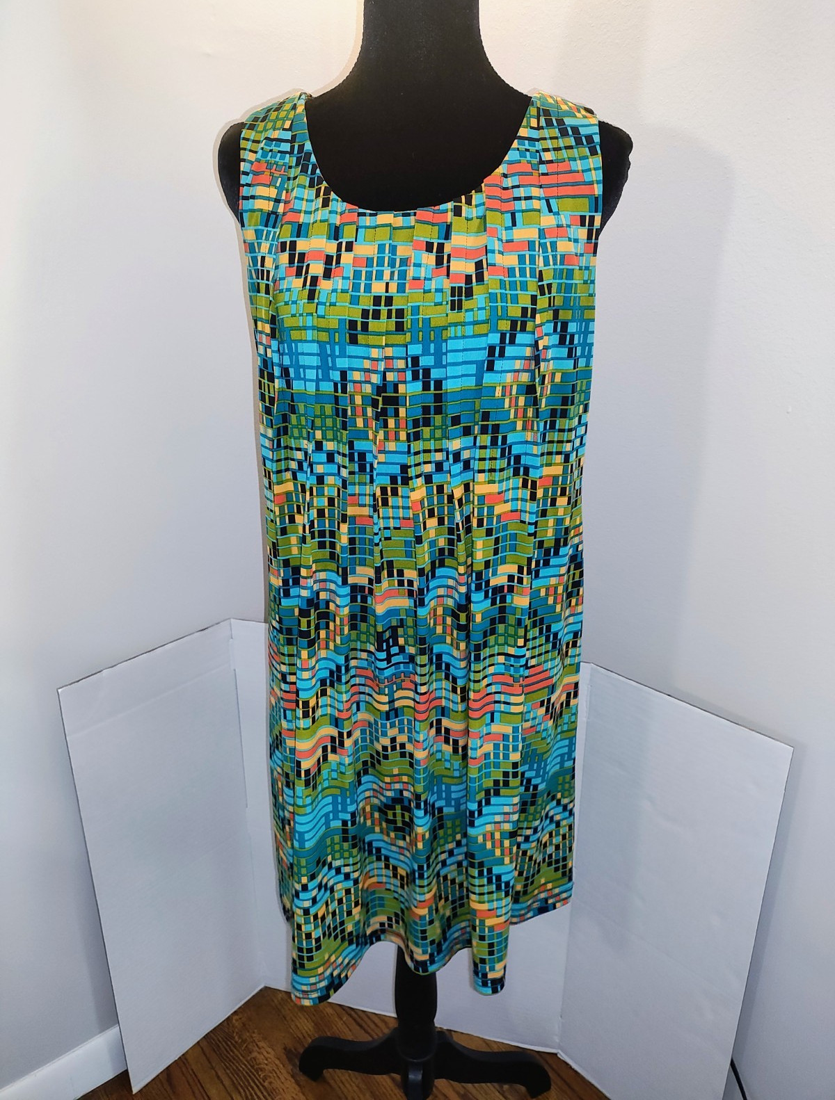 Ronni Nicole Women’s 8P Petite Blue Green Geometric Shift Knit Sleeveless Knee