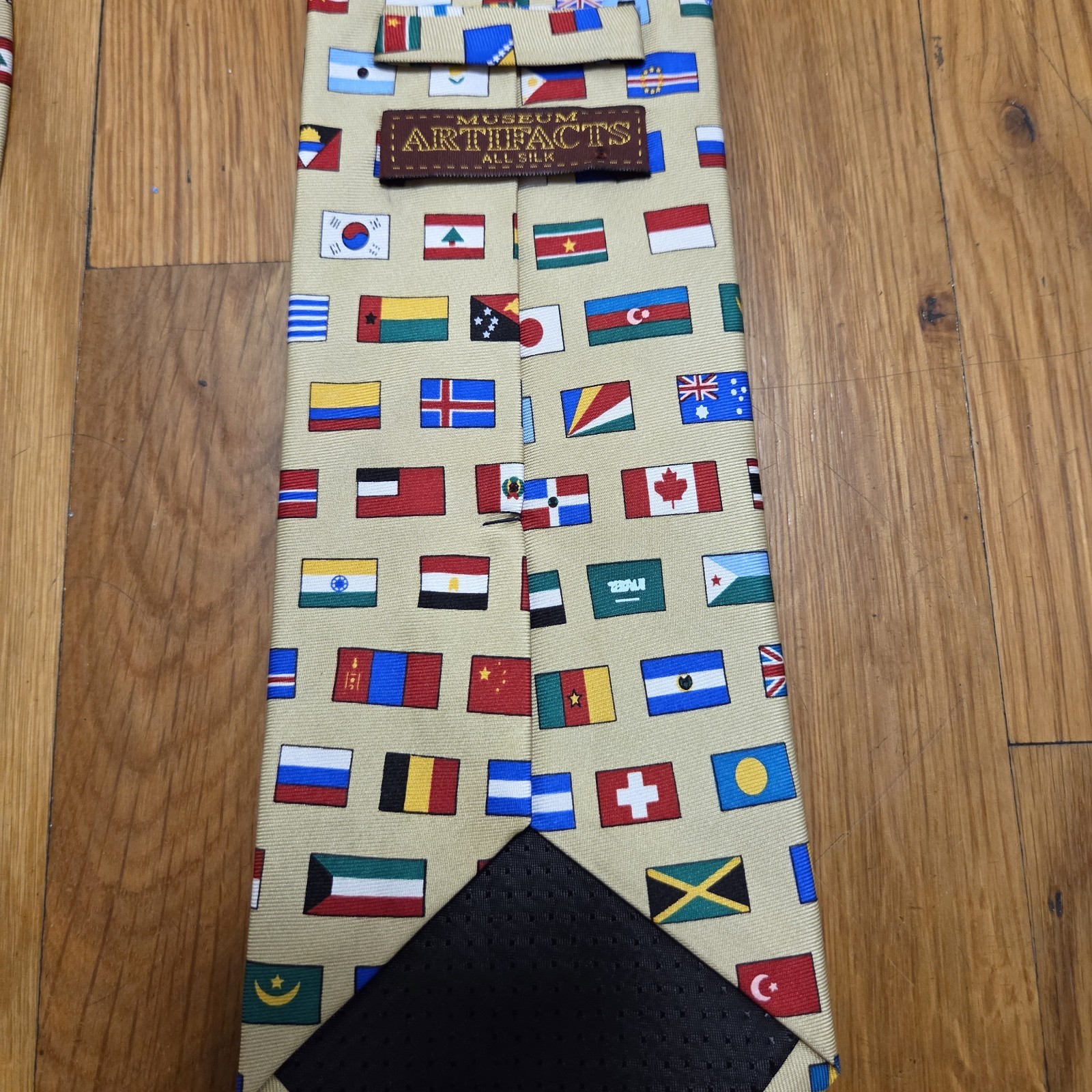 Museum Artifact 100% Silk Around The World Novelty NeckTie OS Multicolor 57″ 60″