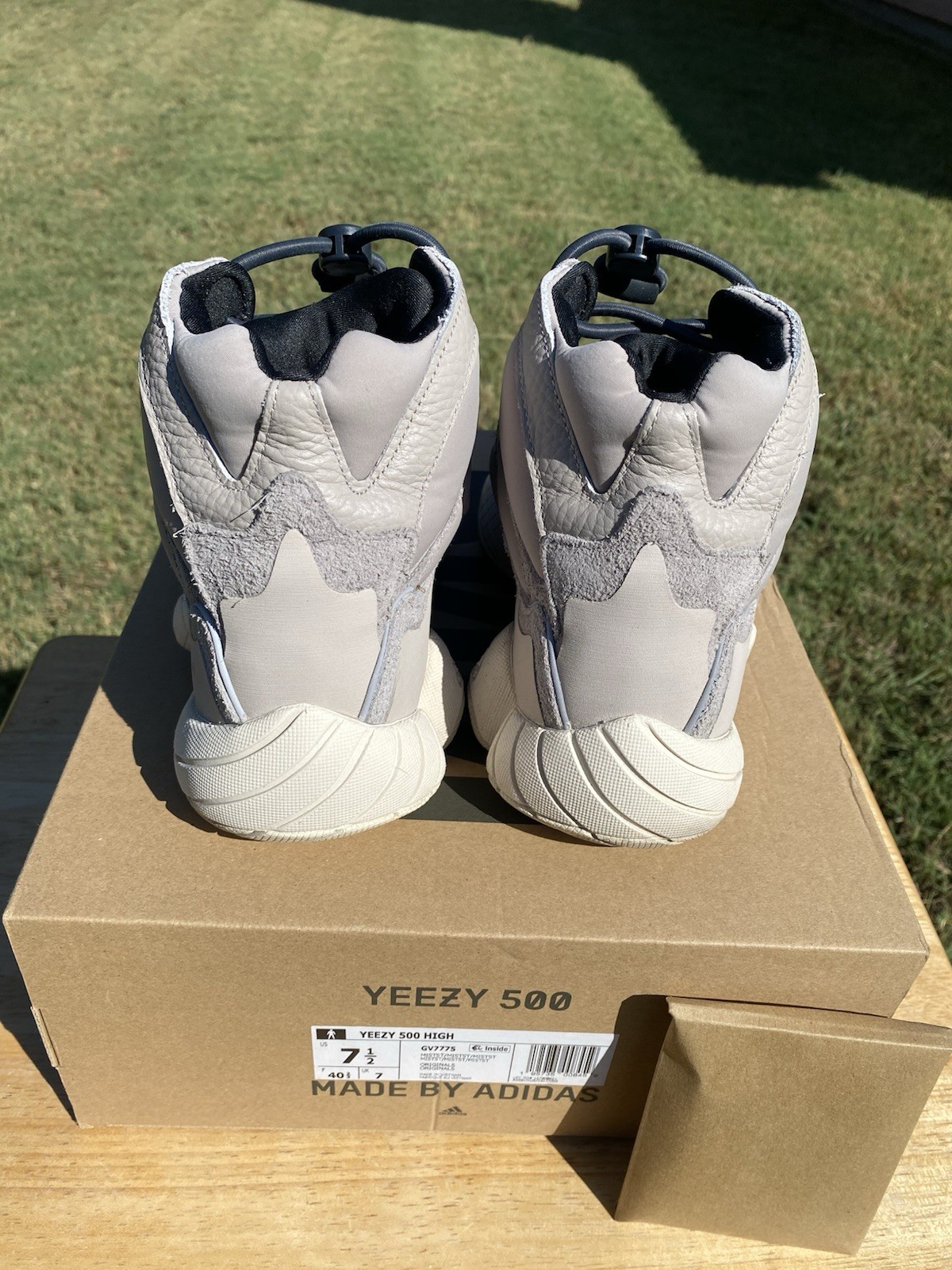 Size 7.5 – adidas Yeezy 500 High Mist Stone