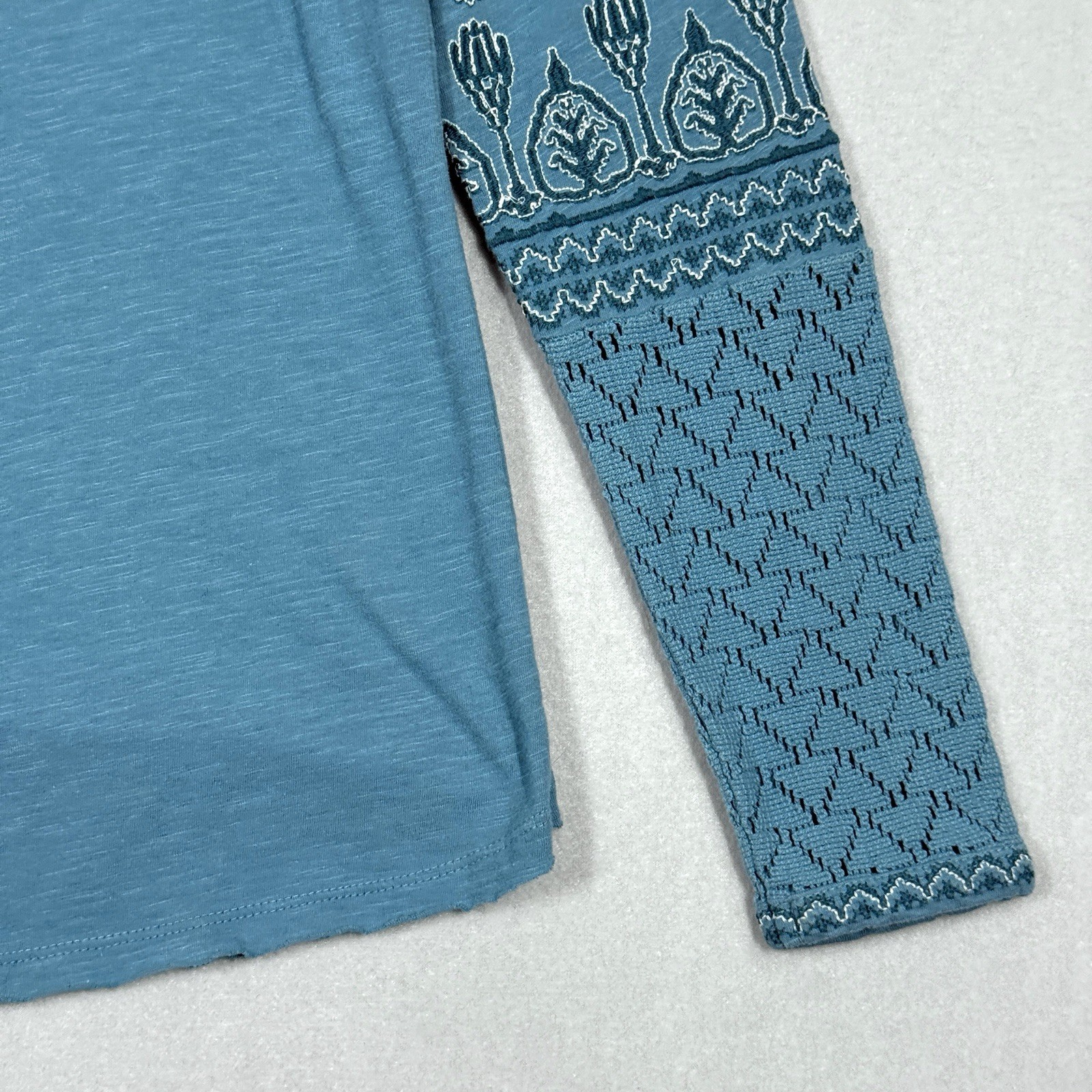 Sundance Top Womens Small Henley Embroidered Crochet Sleeve Bohemian Bella Swan