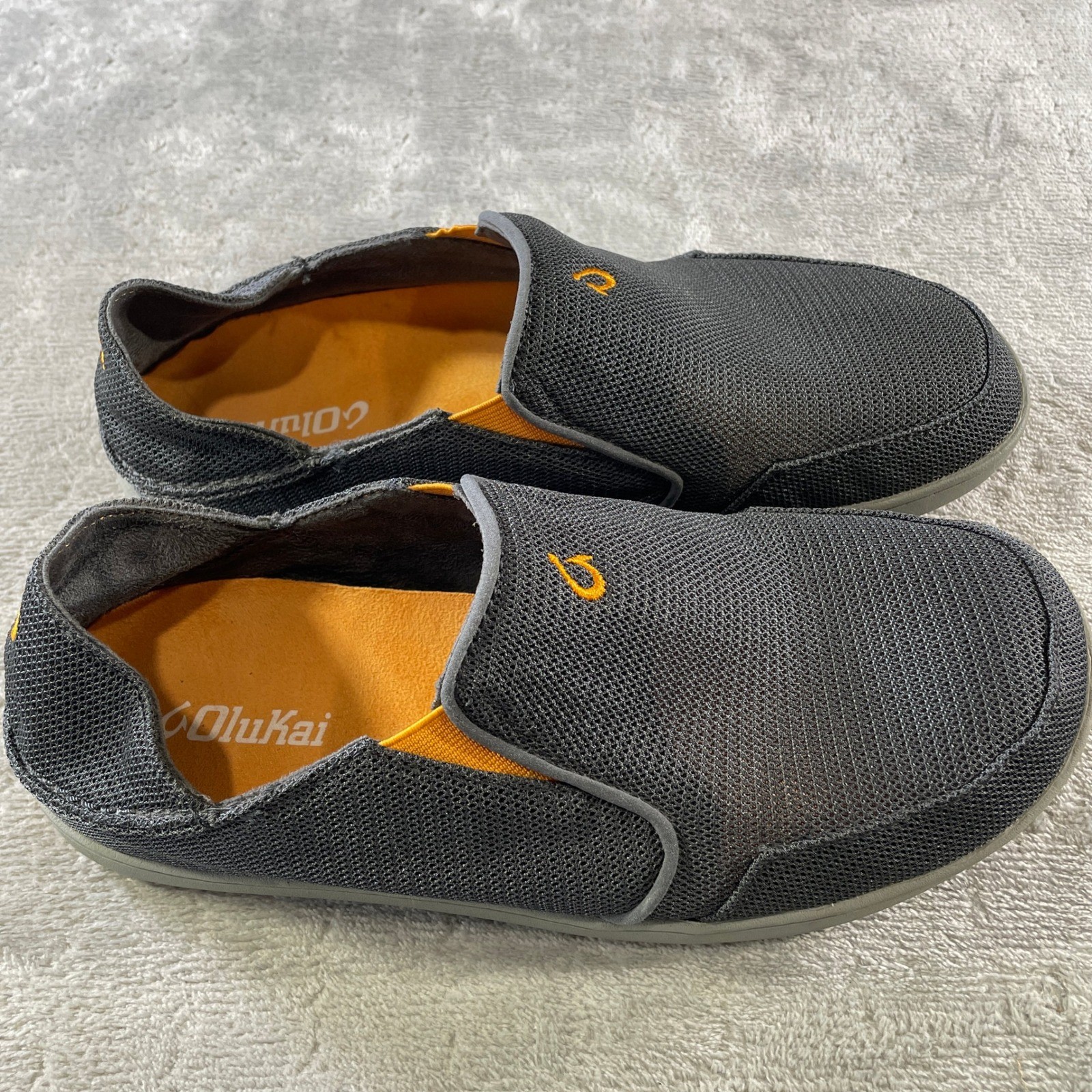 OluKai Nohea Mesh Slip On Shoes Mens 9 Grey Sneakers Summer Beach Coastal