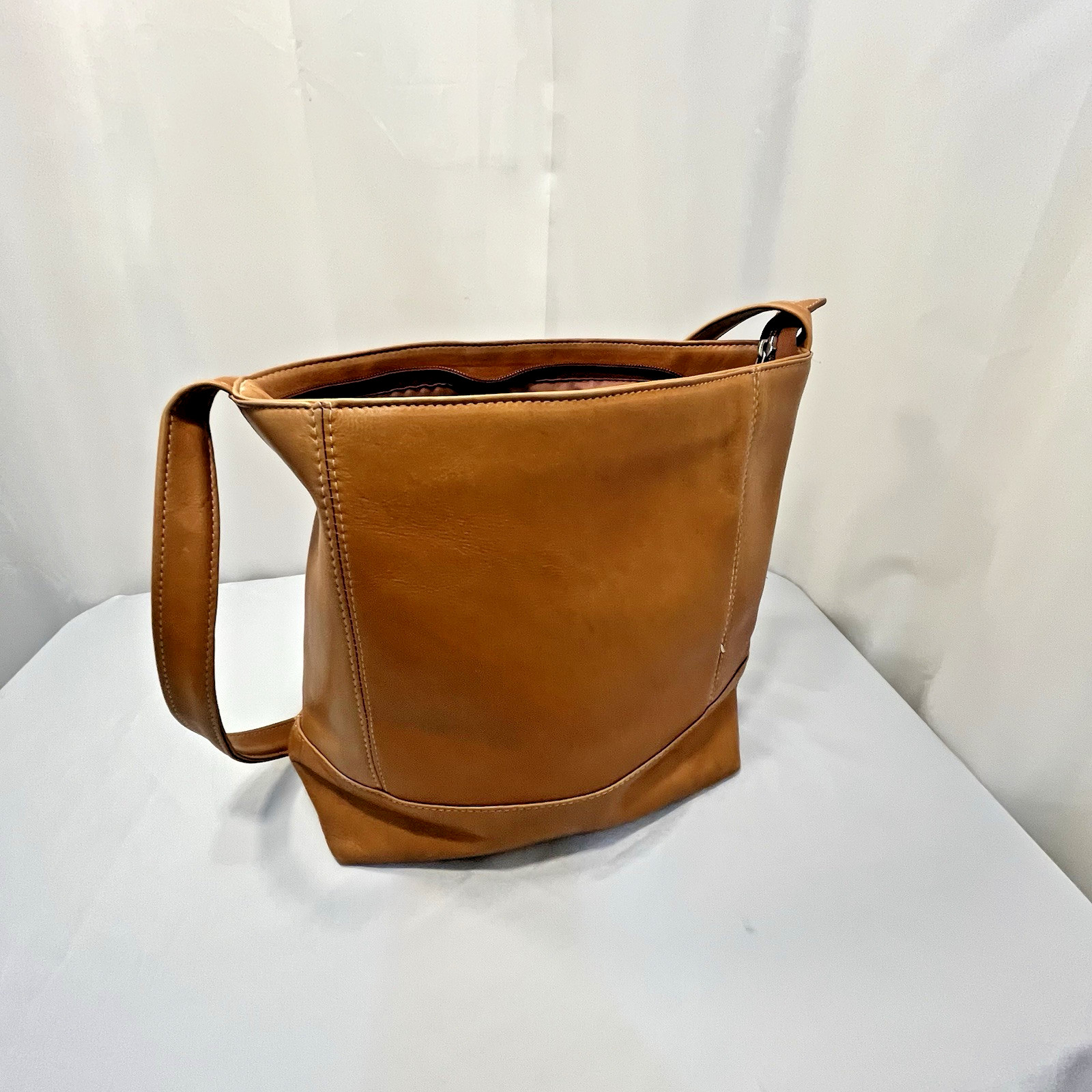 Le Donne Leather Collection Purse Shoulder Bag Soft Brown Bag Zip Top
