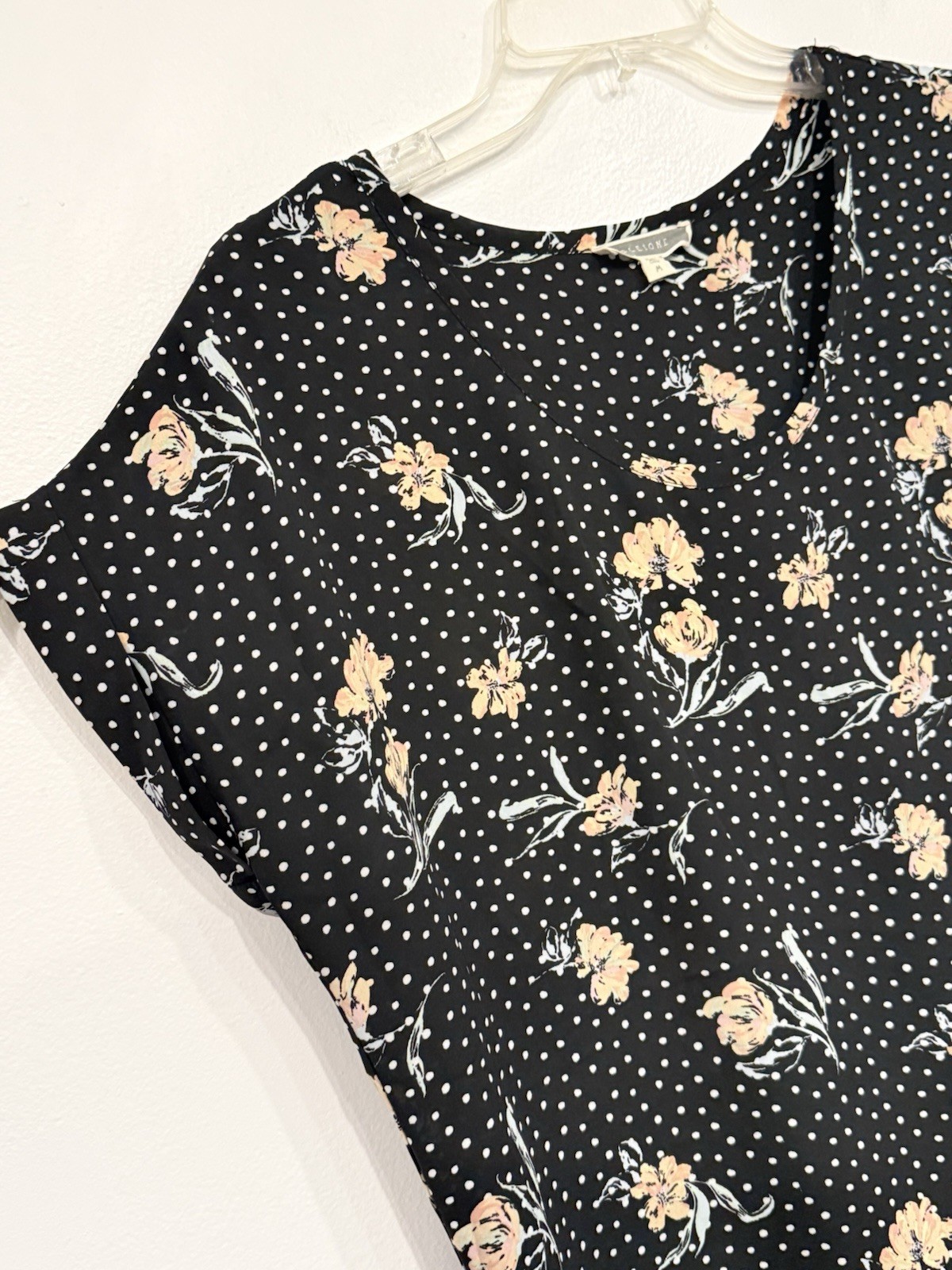 Pleione Women’s Chiffon Blouse Sz Medium Black Floral Polka Dot Scoop Neck Shirt