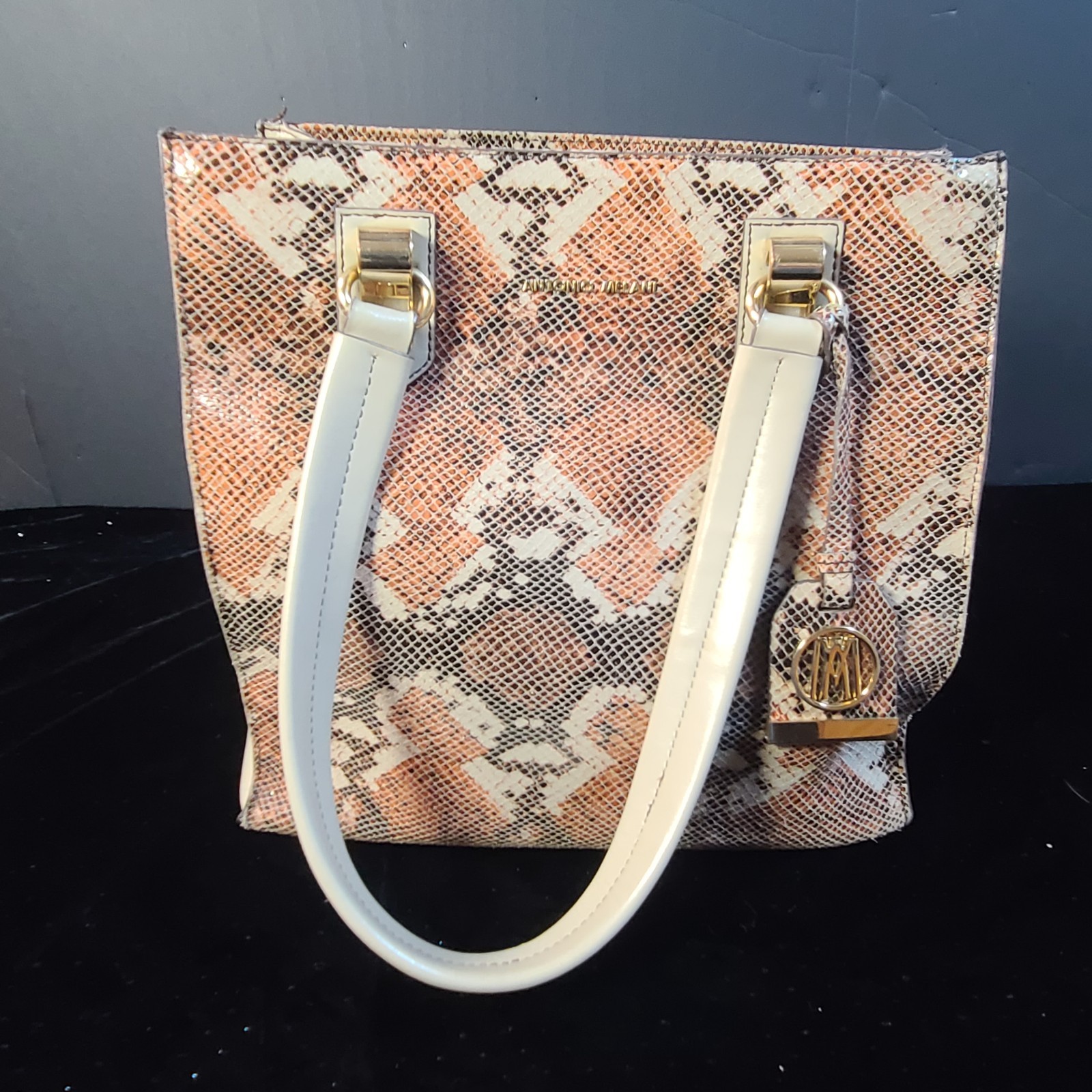 Antonio Melani Snakeskin Tote Purse Zip Closure Ivory Handles Charm Gold