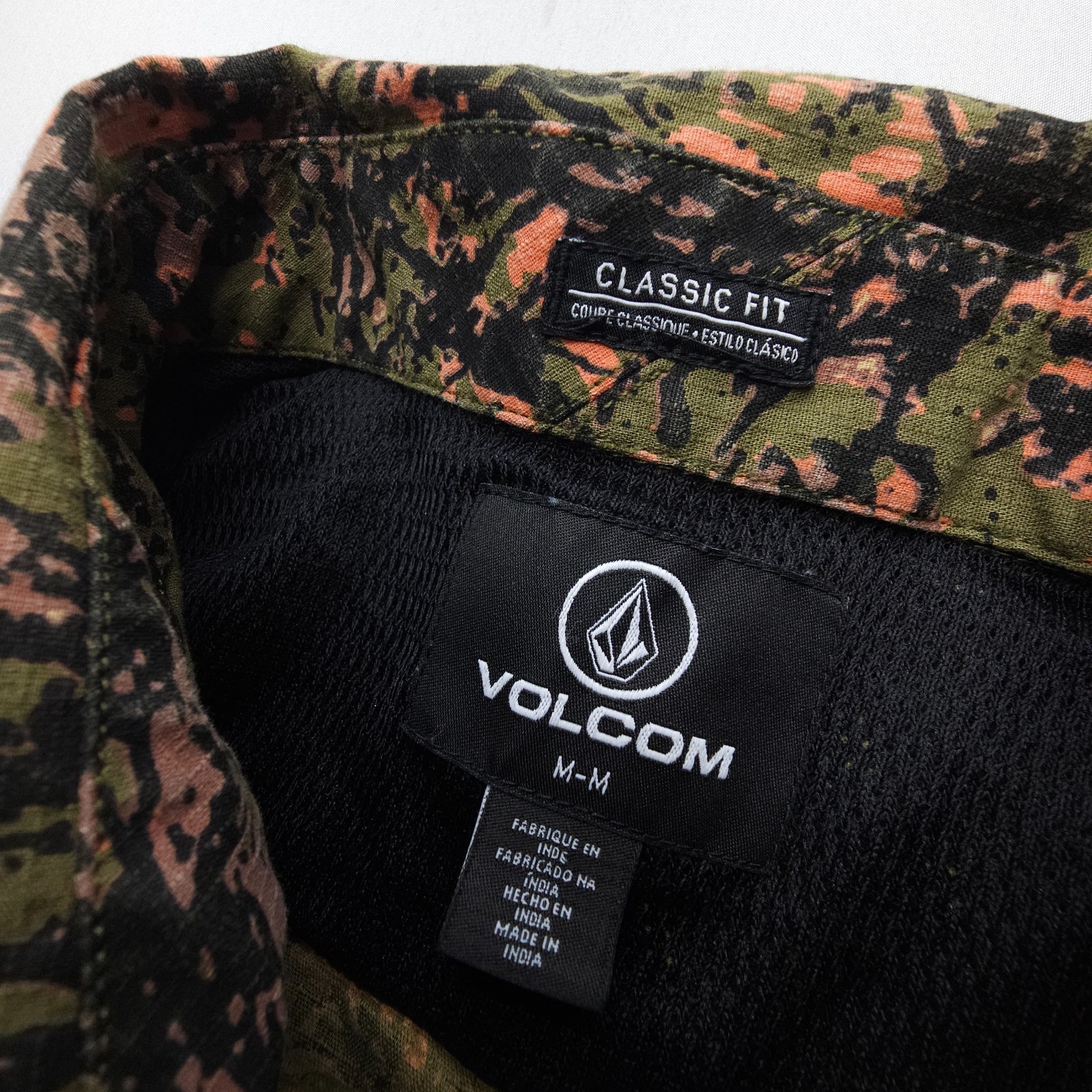 Volcom Short Sleeve Button Shirt Mens Medium Camo Print Classic Coastal Skate