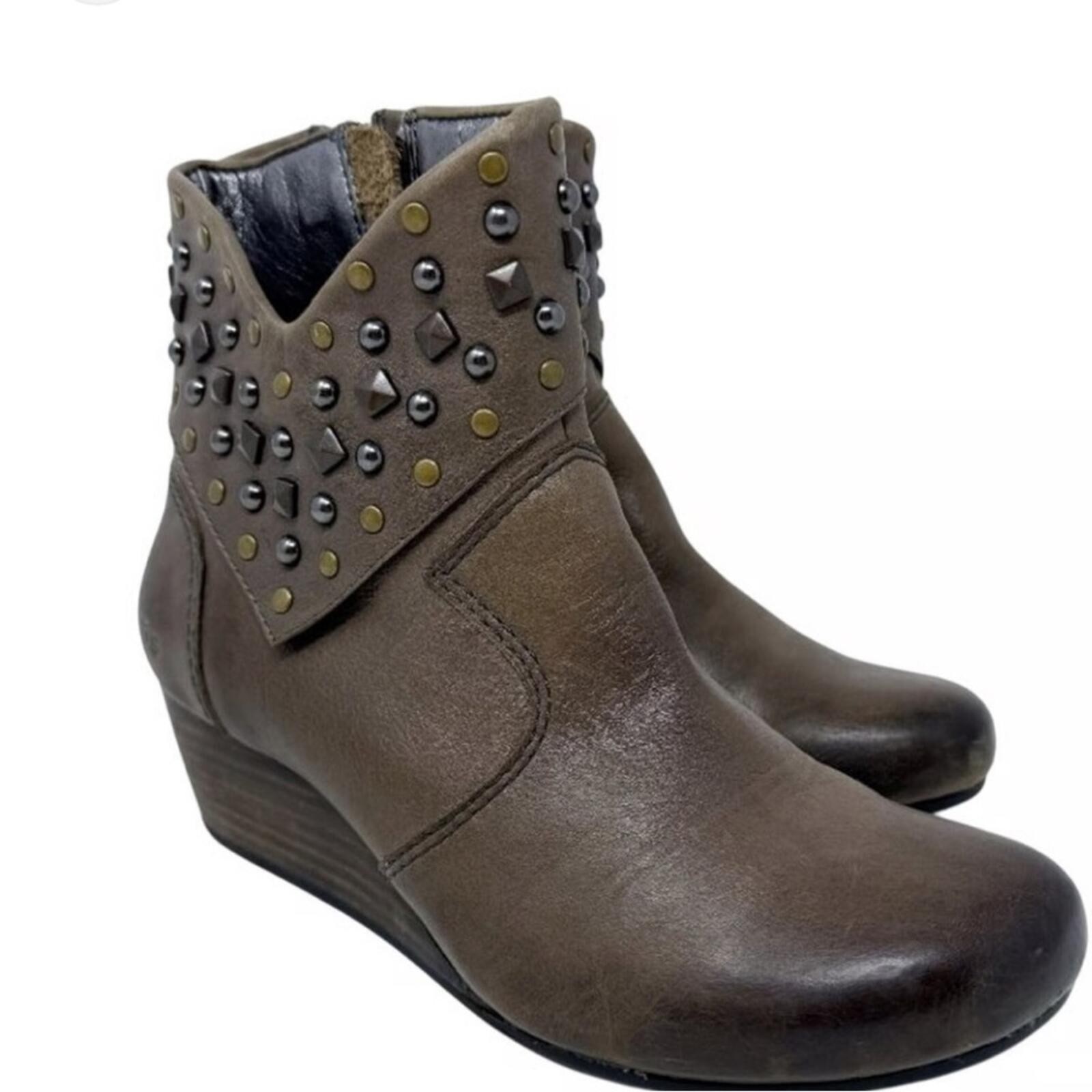 Taos Women’s Taupe Leather Verge Ankle Booties