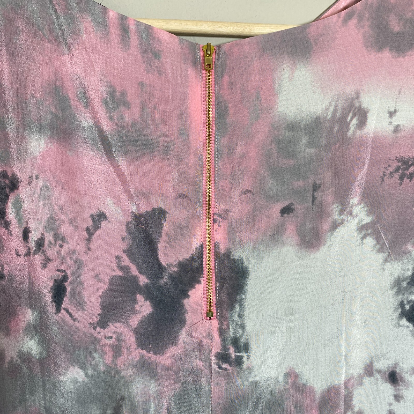 Line & Dot 100% Silk Sleeveless Mini Dress Womens Medium Gray Pink Cocktail
