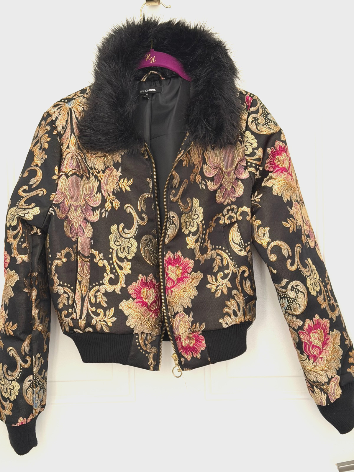 JACKET BLACK PINK-FLORAL LUXURY BOMBER SIZE MED WOMEN’S Fashion Nova