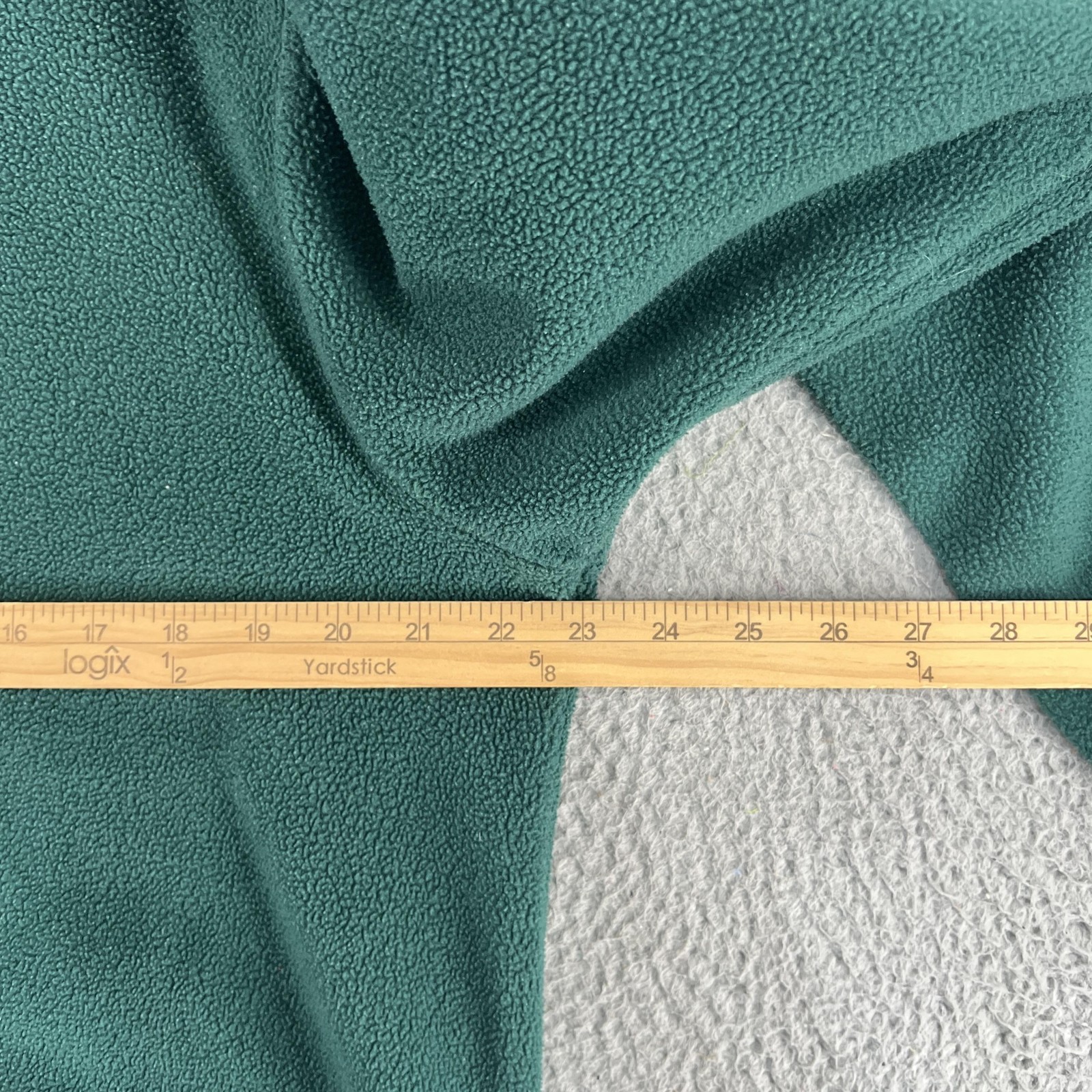 Disney Sweatshirt Mens Medium Green Tigger Fleece Pullover Crewneck Streetwear