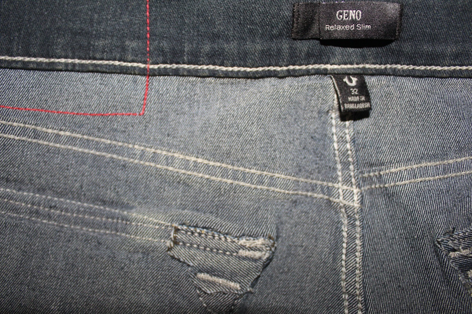 True Religion Men’s Jeans size 32 Relaxed Slim