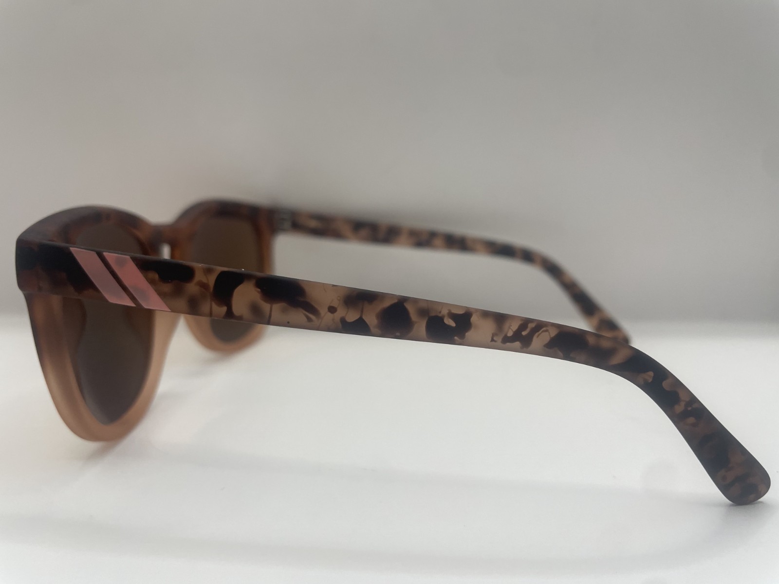 BLENDERS H SERIES HEART RUSH MATTE TORTOISE & PEACH CAT. 3 POLARIZED SUNGLASSES