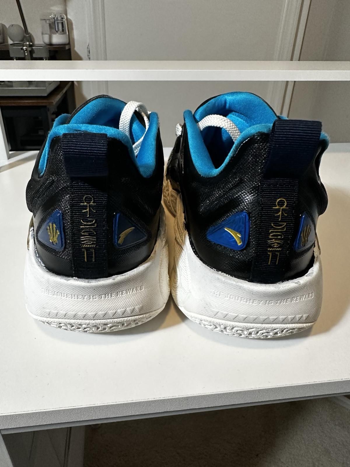 Anta Kai 1 Hook & Loop Strap Black/Blue/Gold